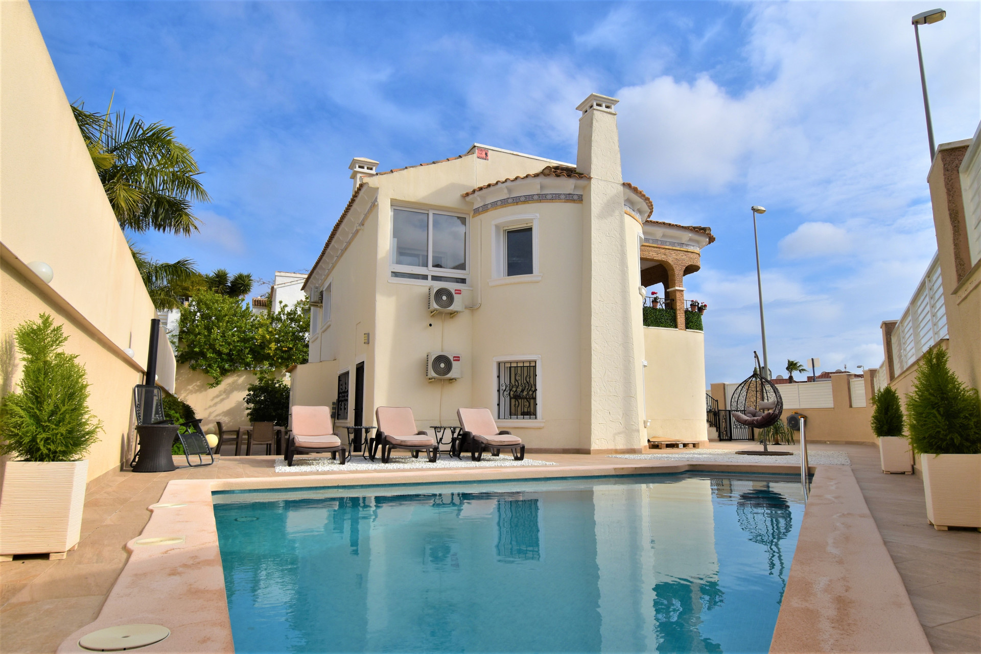 Resale - Detached Villa - Orihuela Costa - Villamartin