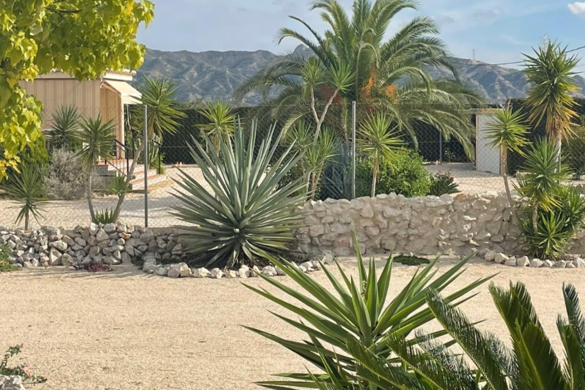 Resale - Finca / Country Property - Abanilla