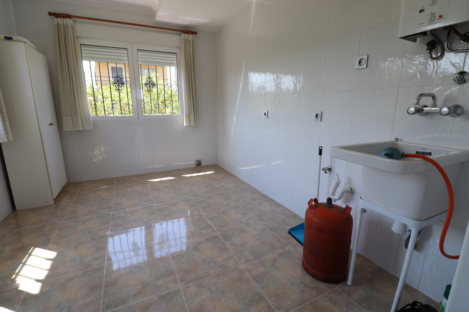 Resale - Finca / Country Property - Algorfa - Algorfa - Country