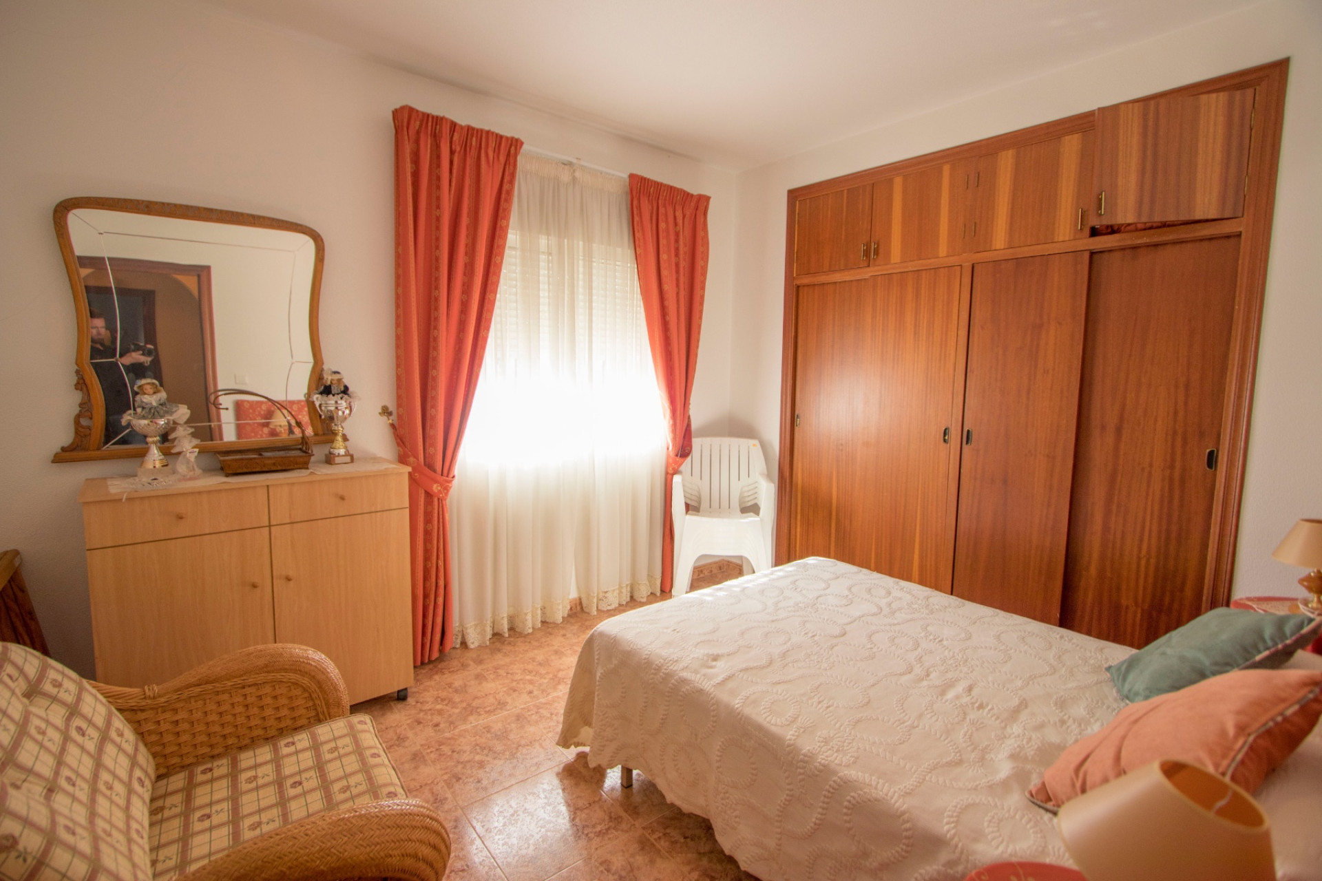 Resale - Finca / Country Property - Alicante