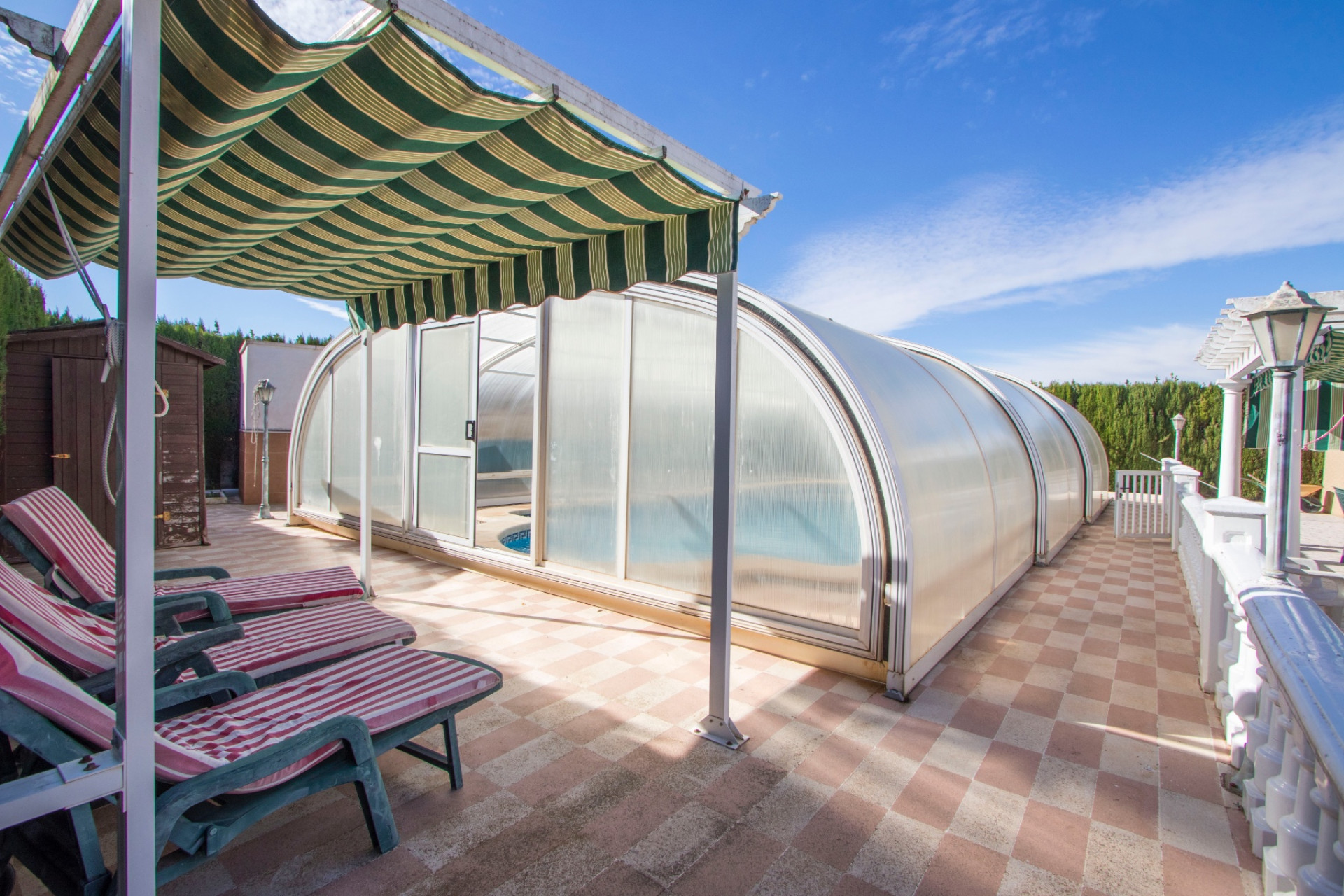 Resale - Finca / Country Property - Alicante