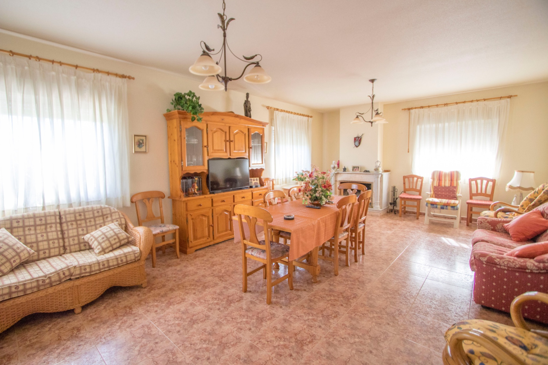 Resale - Finca / Country Property - Alicante