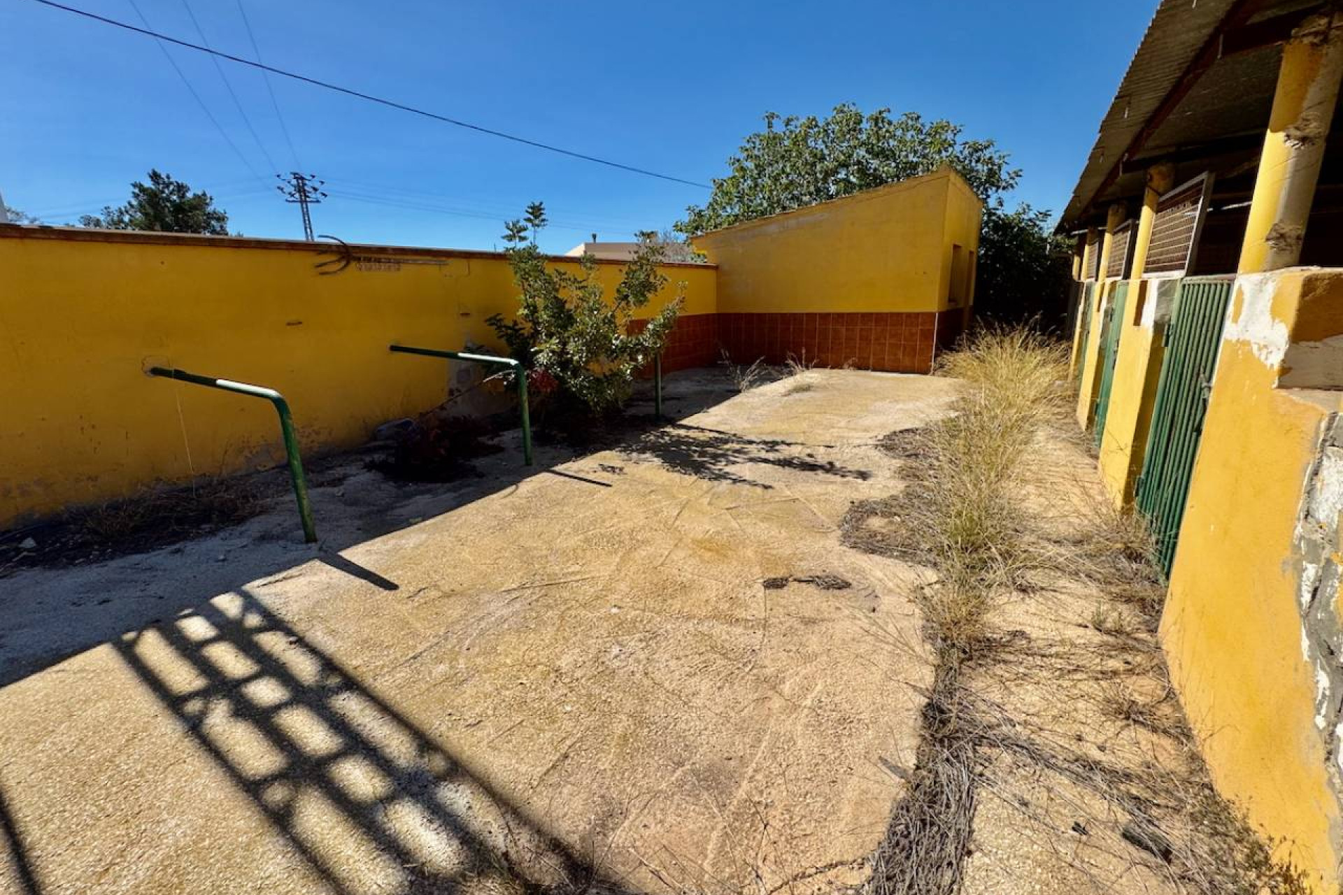 Resale - Finca / Country Property - Los Montesinos