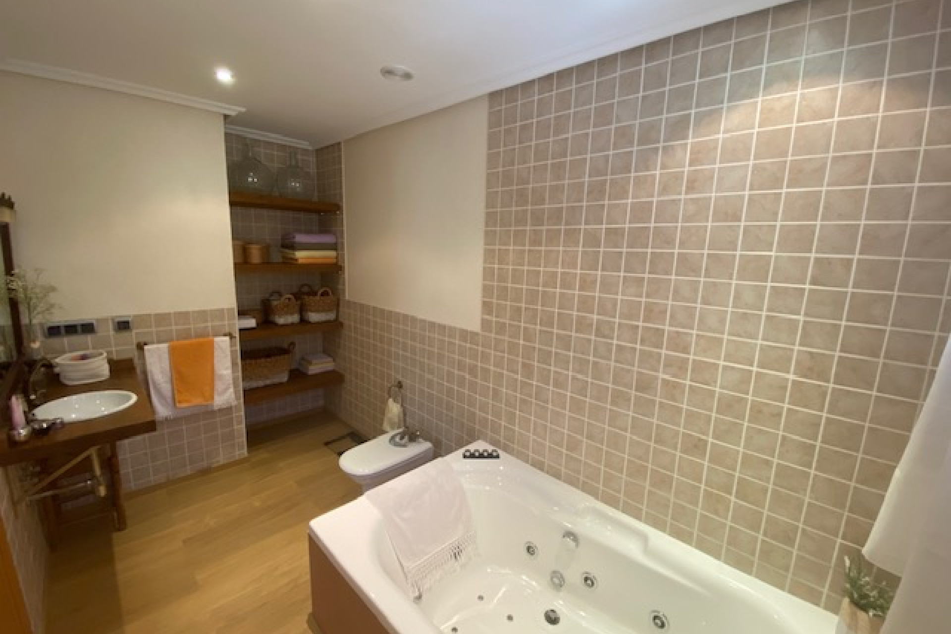 Resale - Finca / Country Property - Murcia