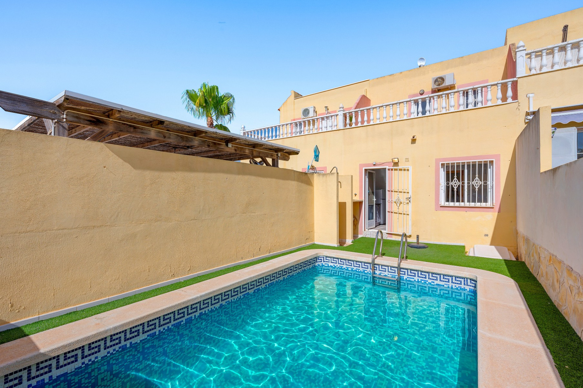 Resale - Finca / Country Property - Orihuela Costa - Las Filipinas