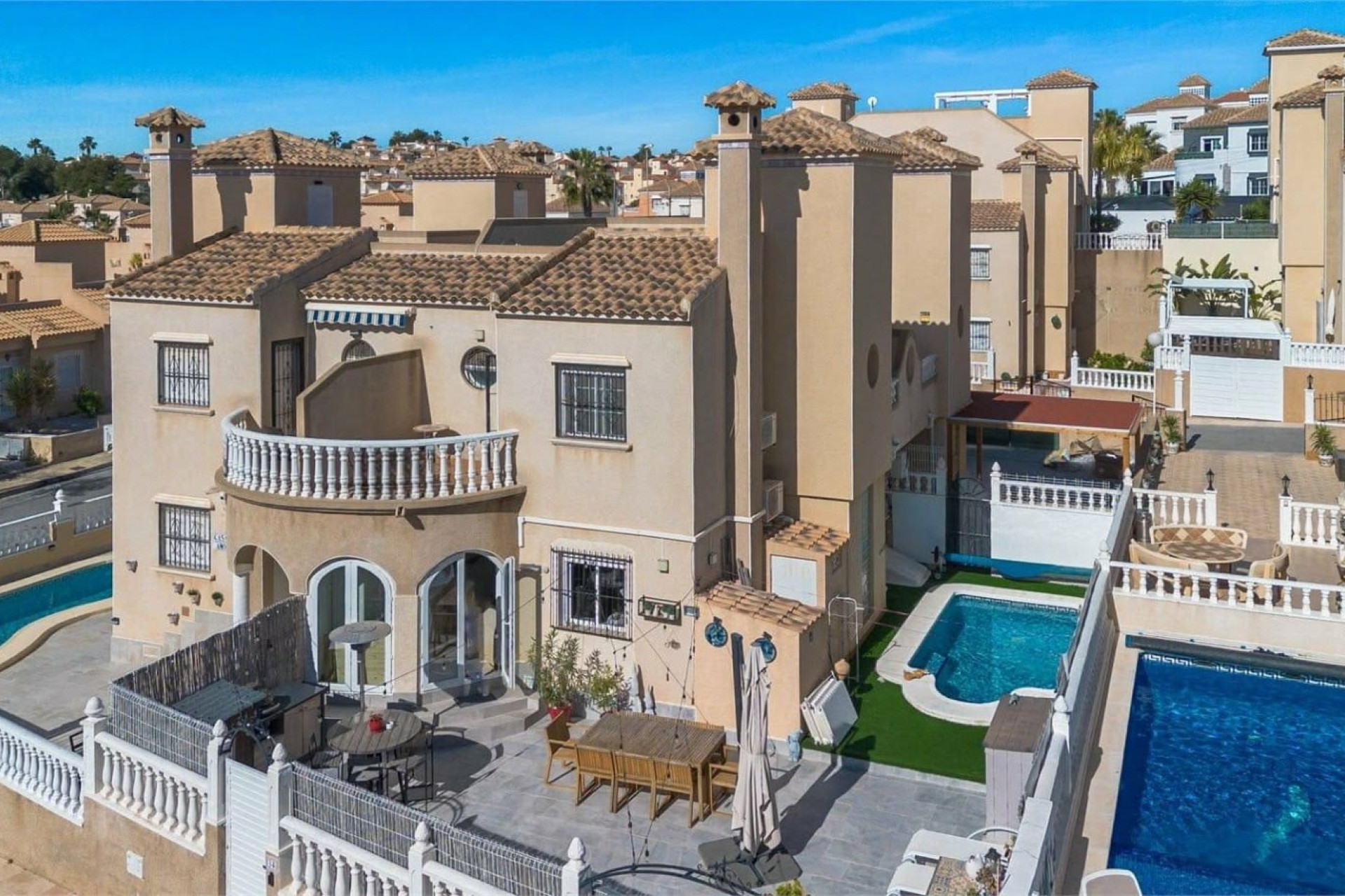 Resale - Finca / Country Property - Orihuela Costa - Villamartín