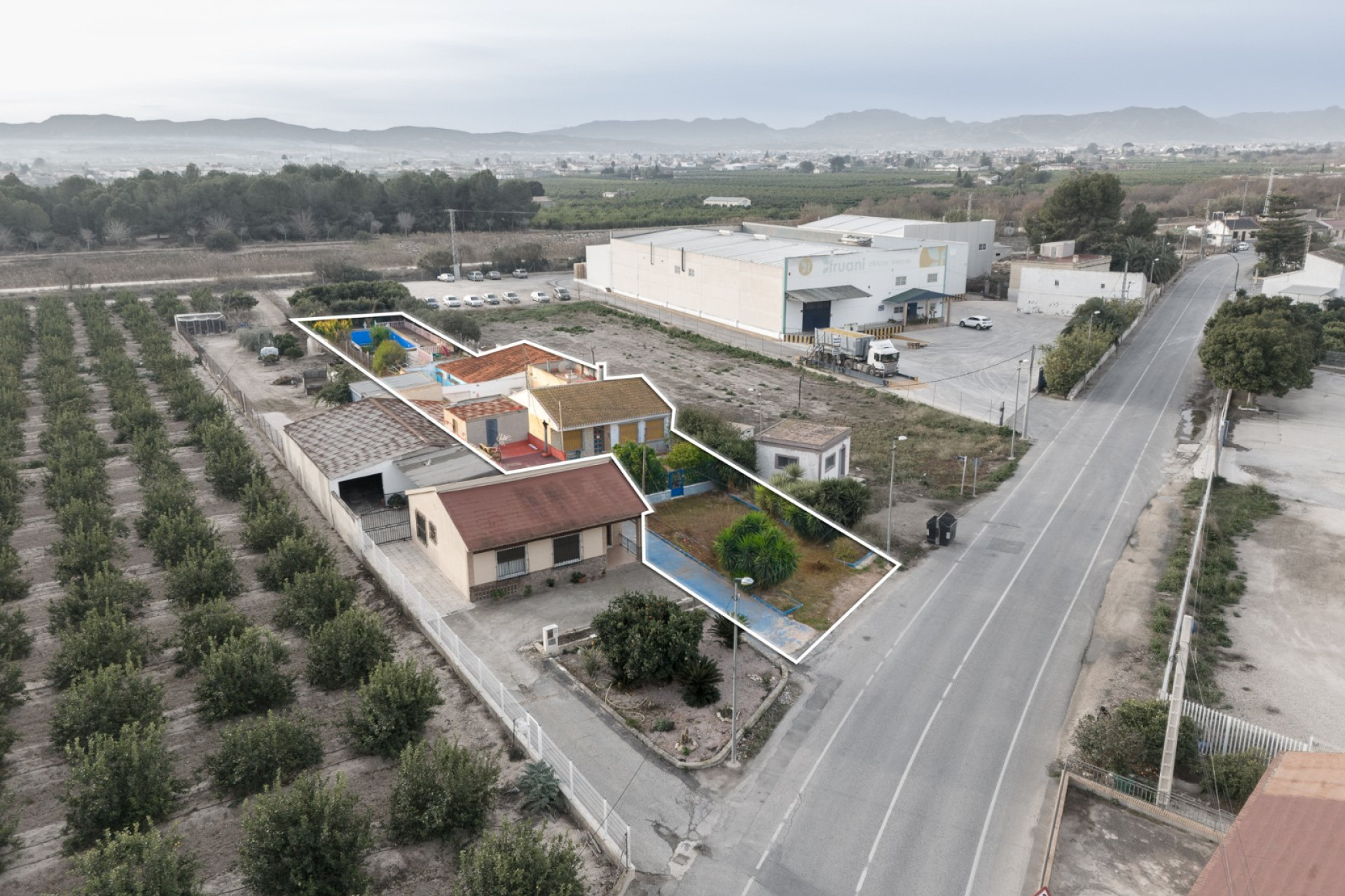 Resale - Finca / Country Property - Orihuela