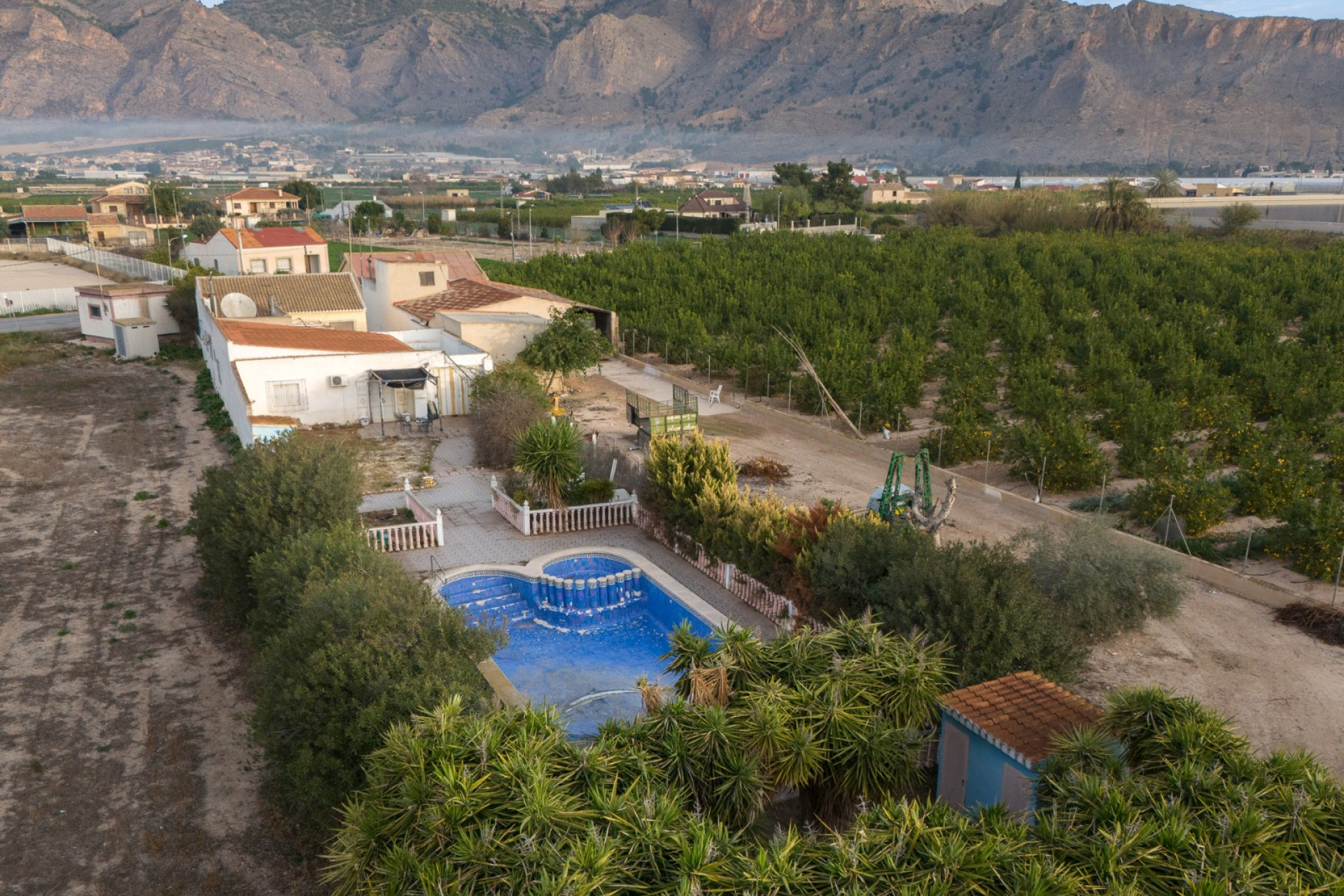 Resale - Finca / Country Property - Orihuela