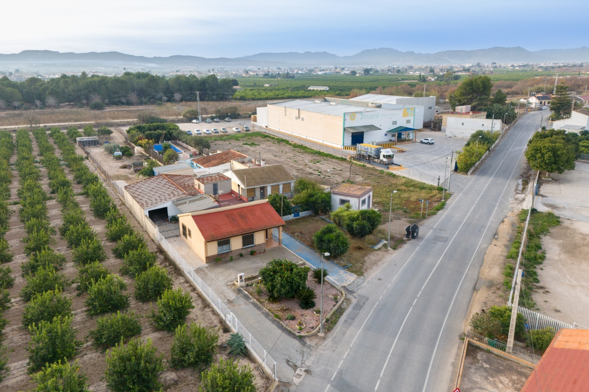 Resale - Finca / Country Property - Orihuela