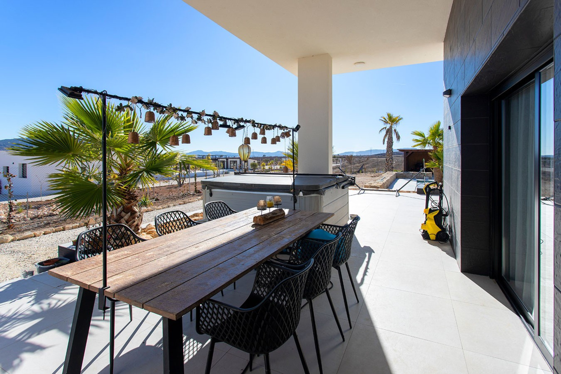 Resale - Finca / Country Property - Pinoso - Campo