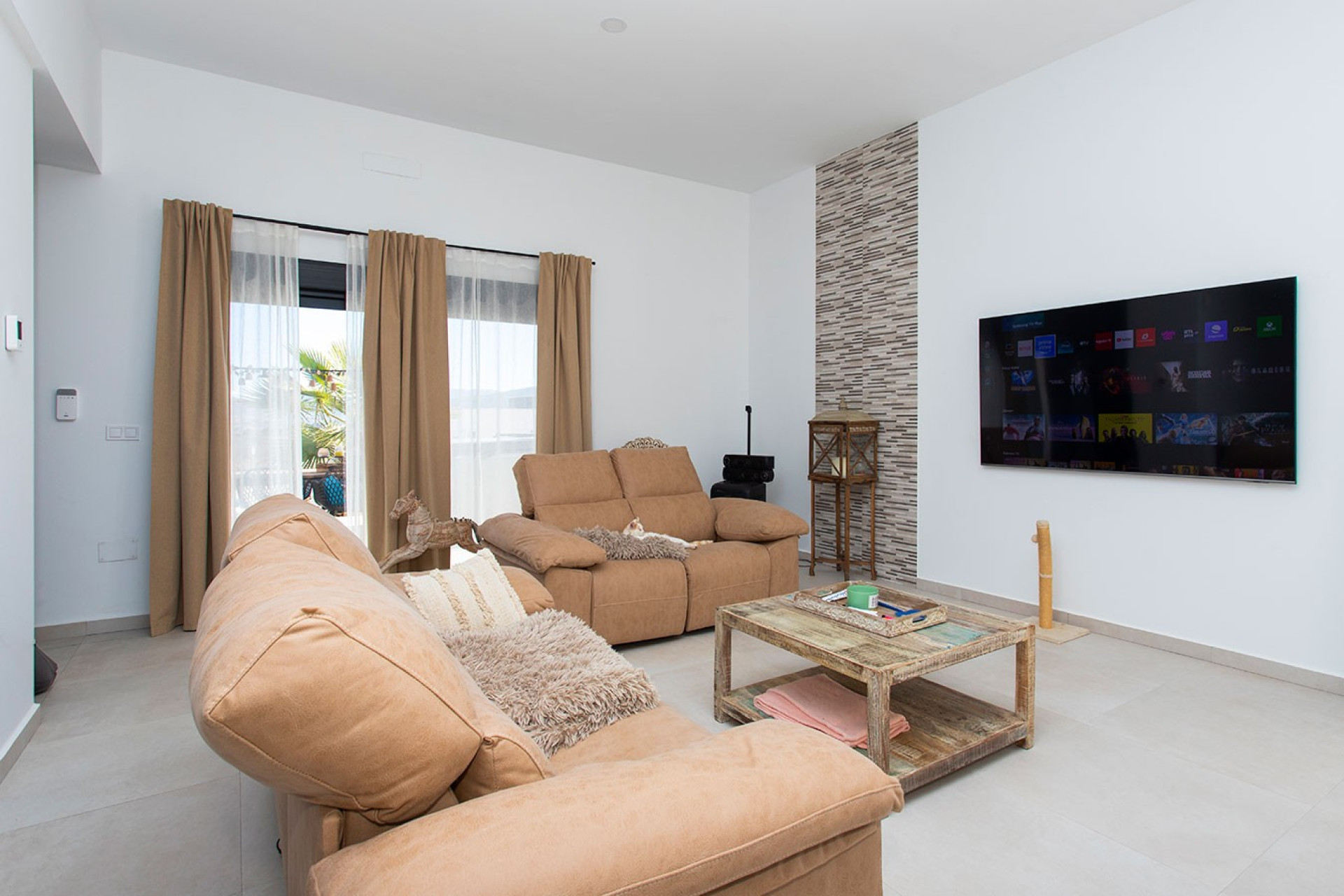 Resale - Finca / Country Property - Pinoso - Campo