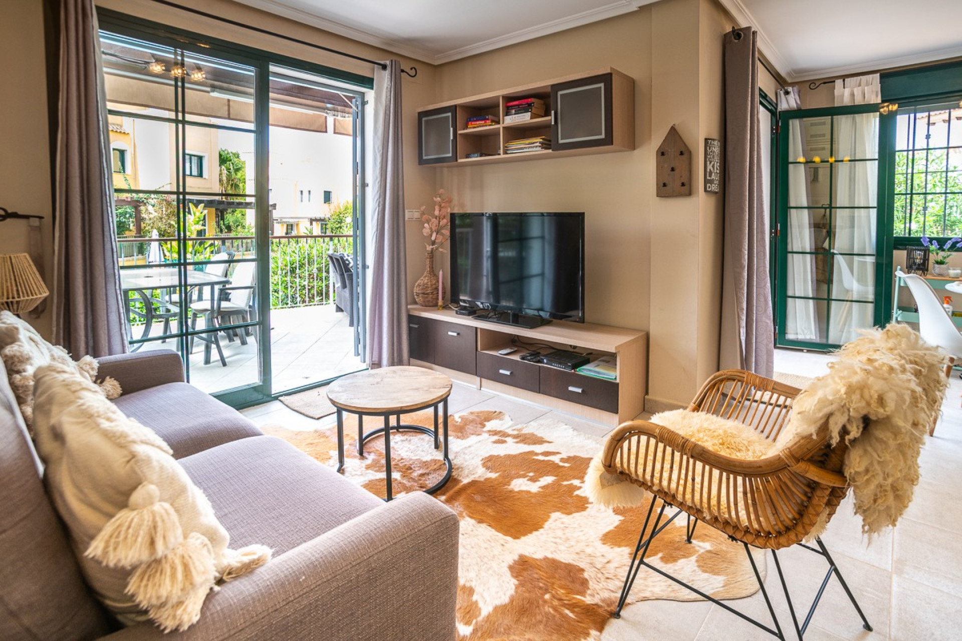 Resale - Finca / Country Property - Torrevieja - Los Balcones