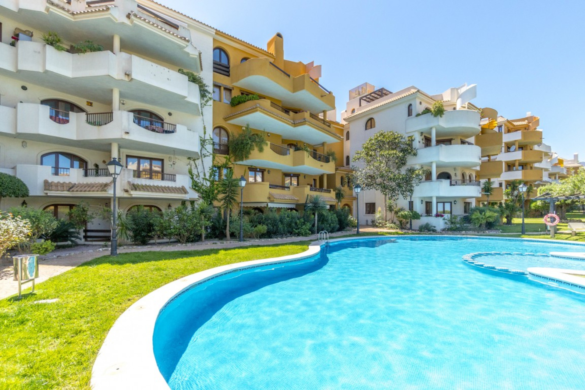 Resale - Penthouse - Punta Prima