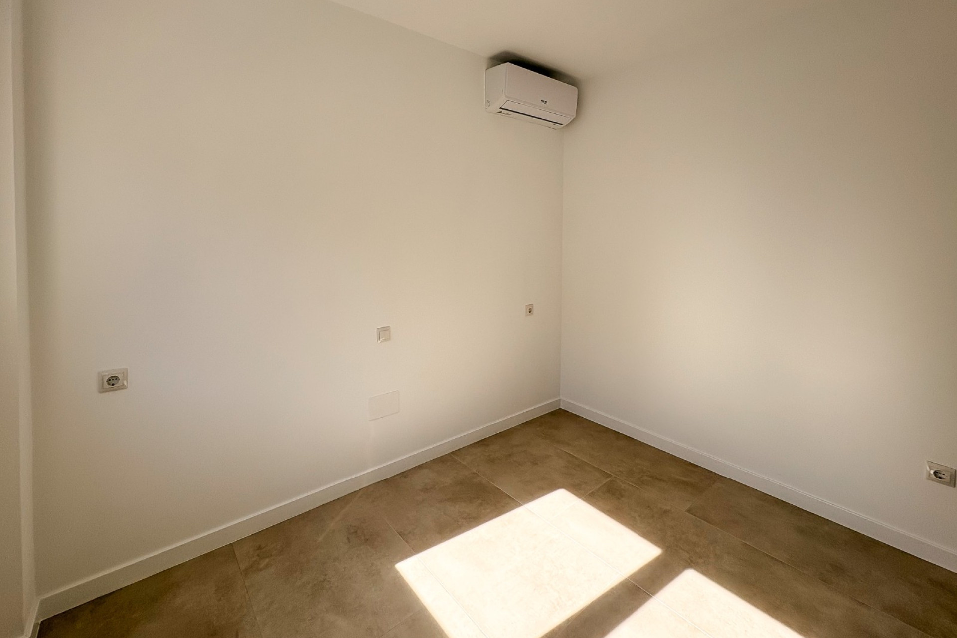 Resale - Semi-detached villa - El Campello - Pueblo Acantilado - Venta Lanuza