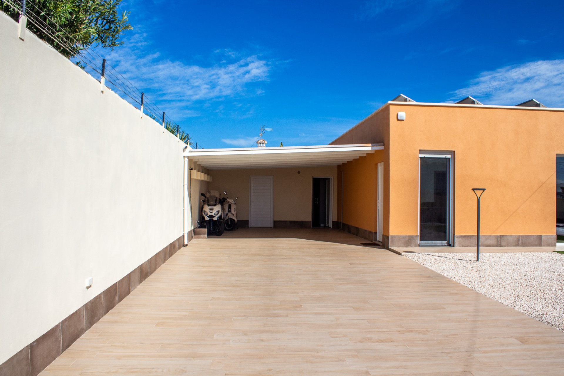 Resale - Semi-detached villa - Torrevieja - La Siesta - El Salado -  Torreta