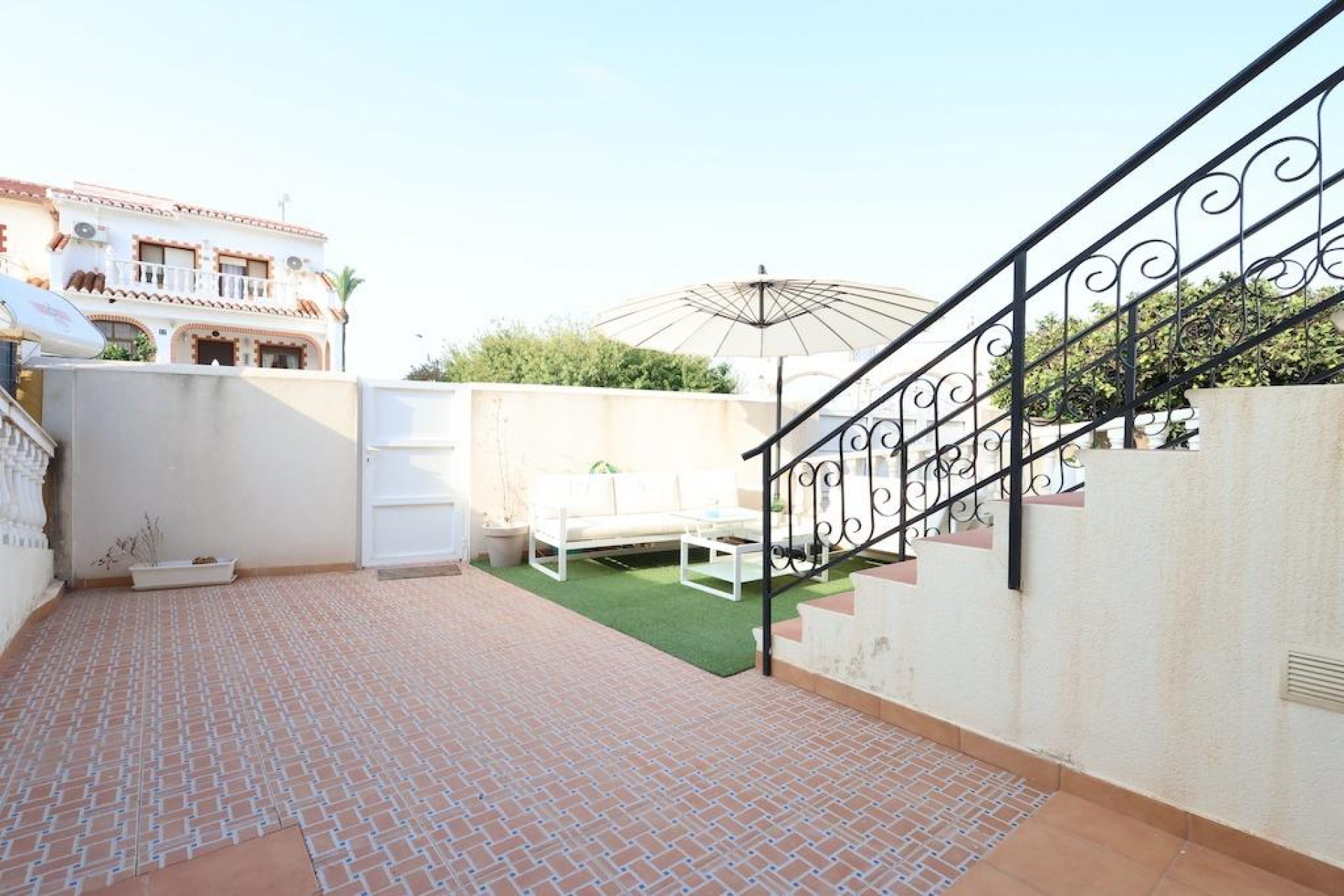 Resale - Semi Detached Villa - Torrevieja - Torretas