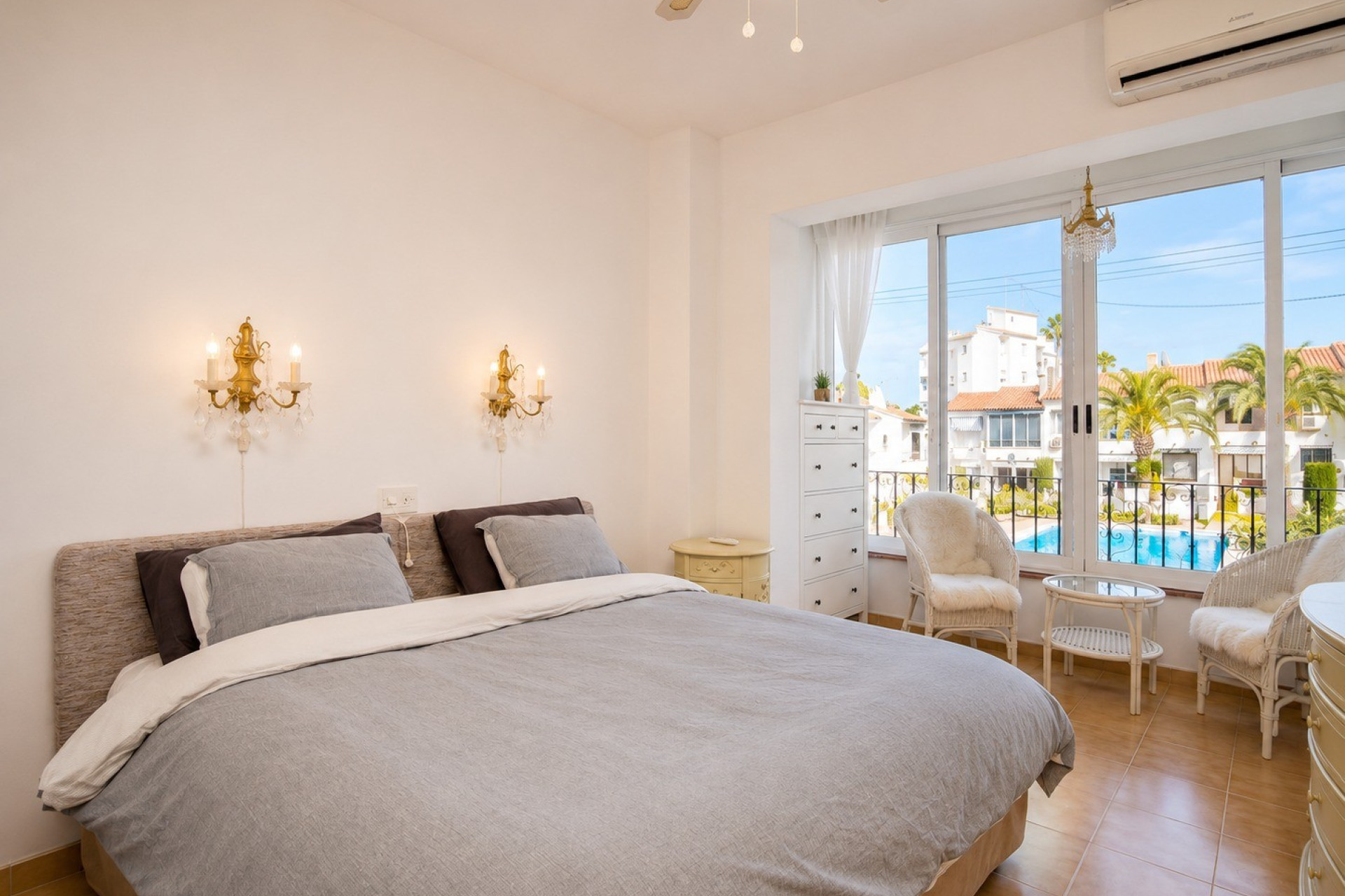 Resale - Townhouse - Albir