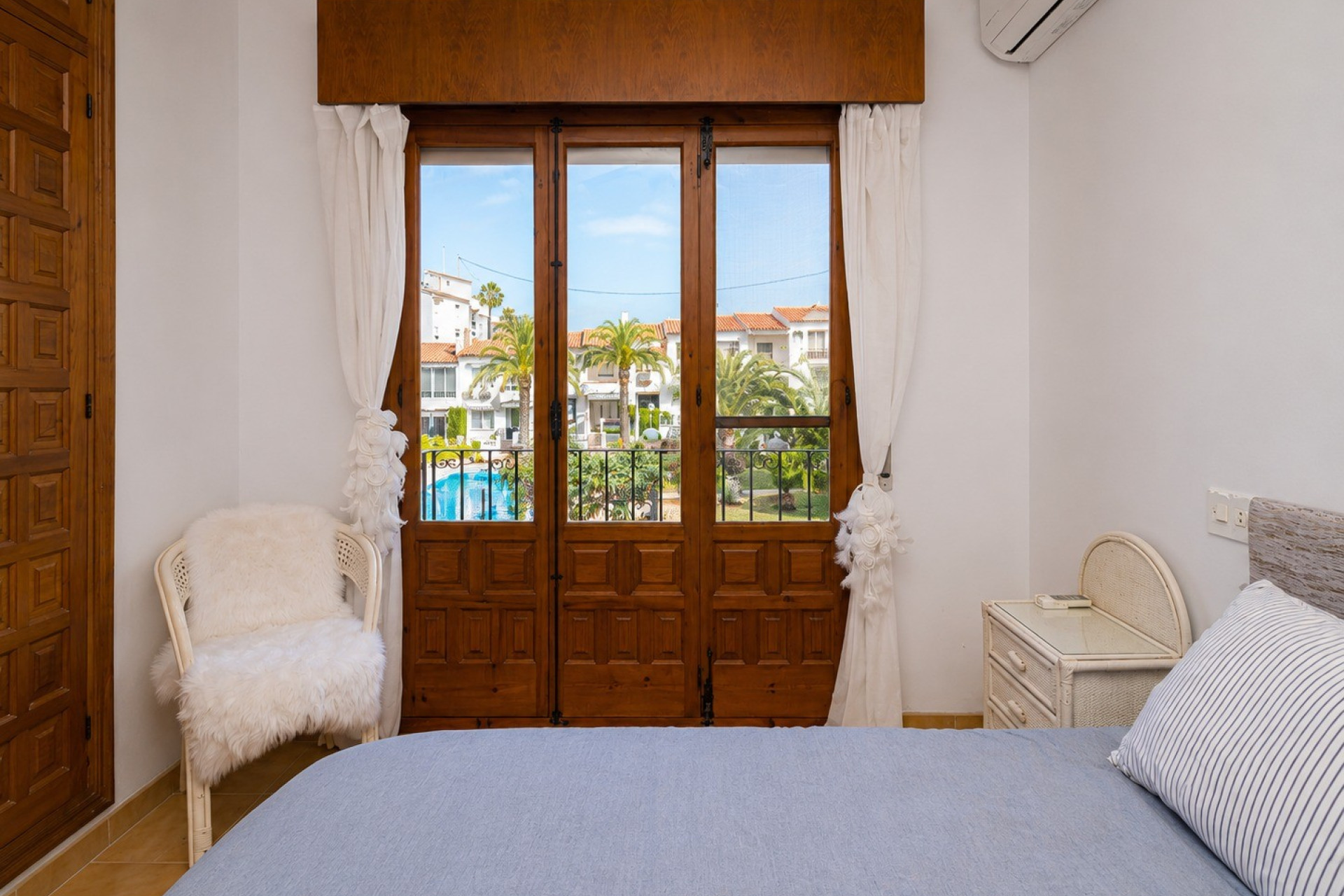 Resale - Townhouse - Albir