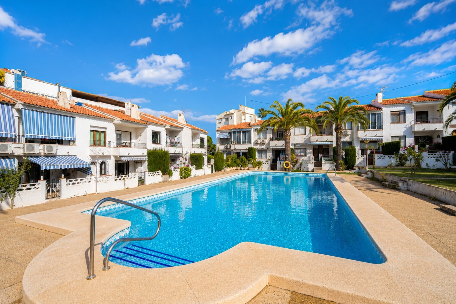 Resale - Townhouse - Albir