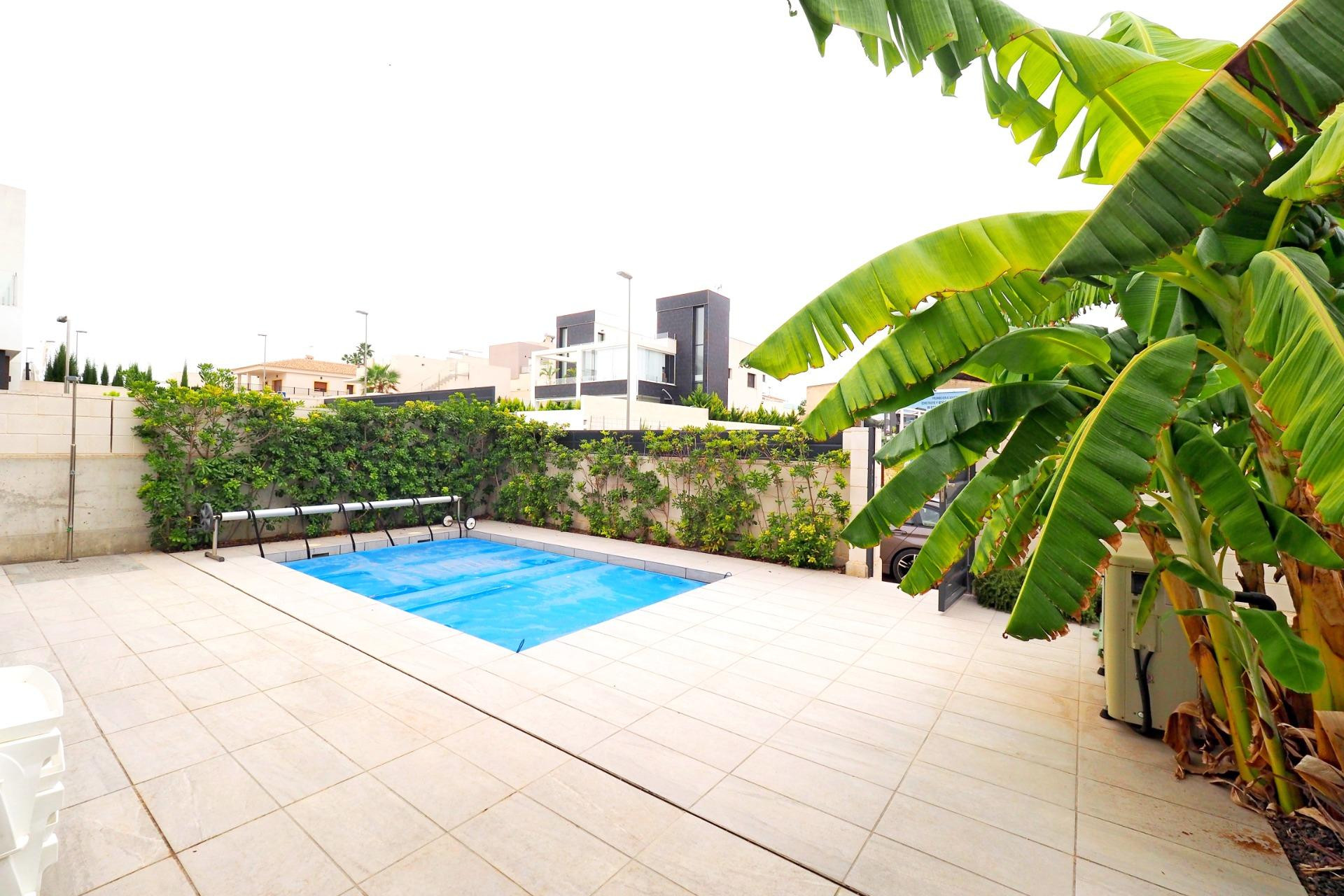 Resale - Townhouse - Benijofar - Centro