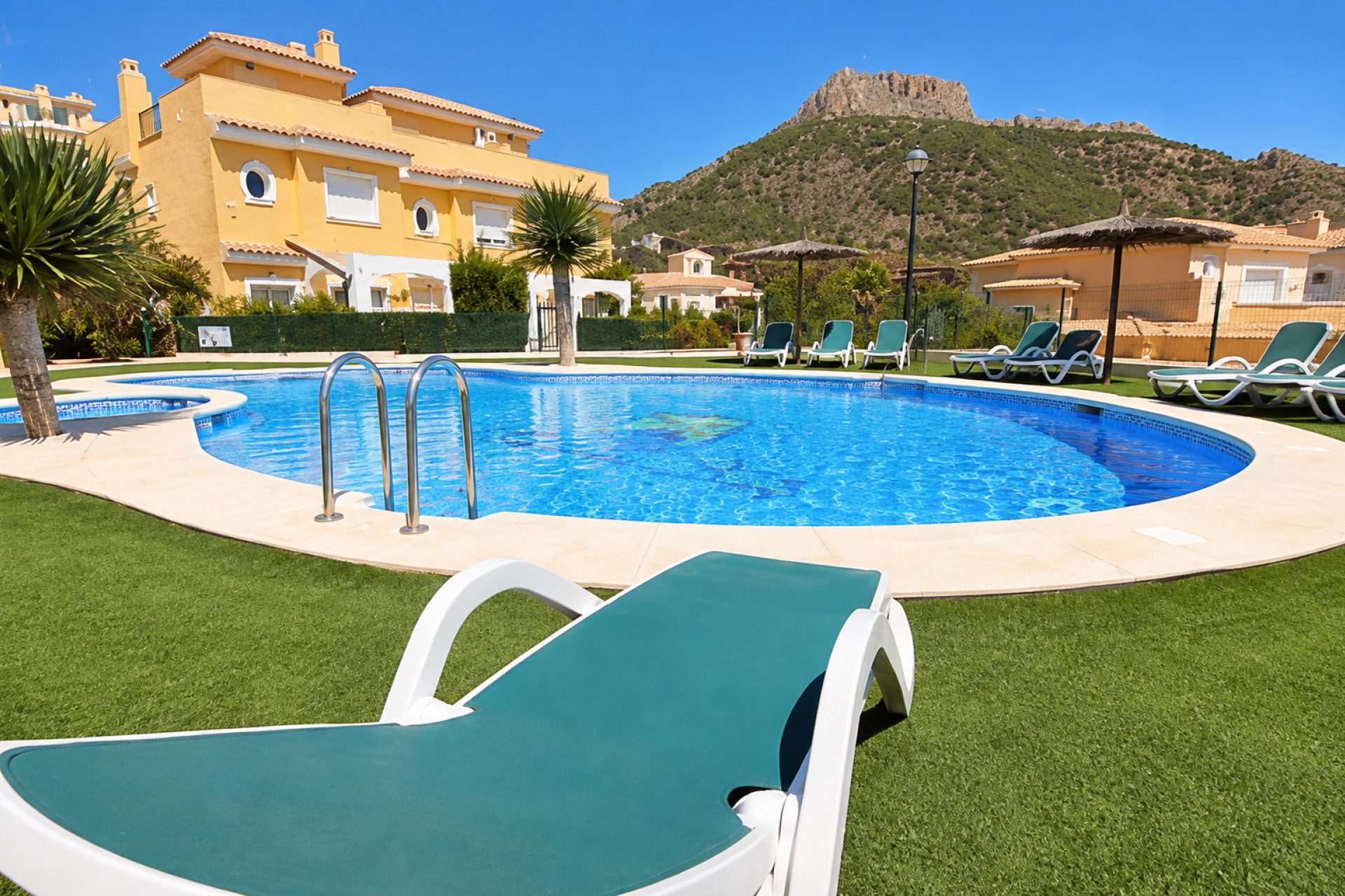 Resale - Townhouse - Calpe - Zona Puerto Blanco - Maryvilla