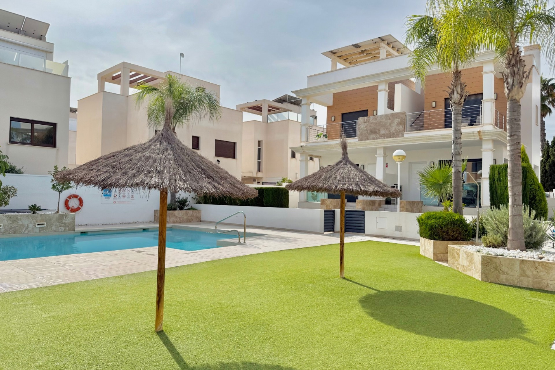 Resale - Townhouse - Ciudad Quesada - Lo Marabú