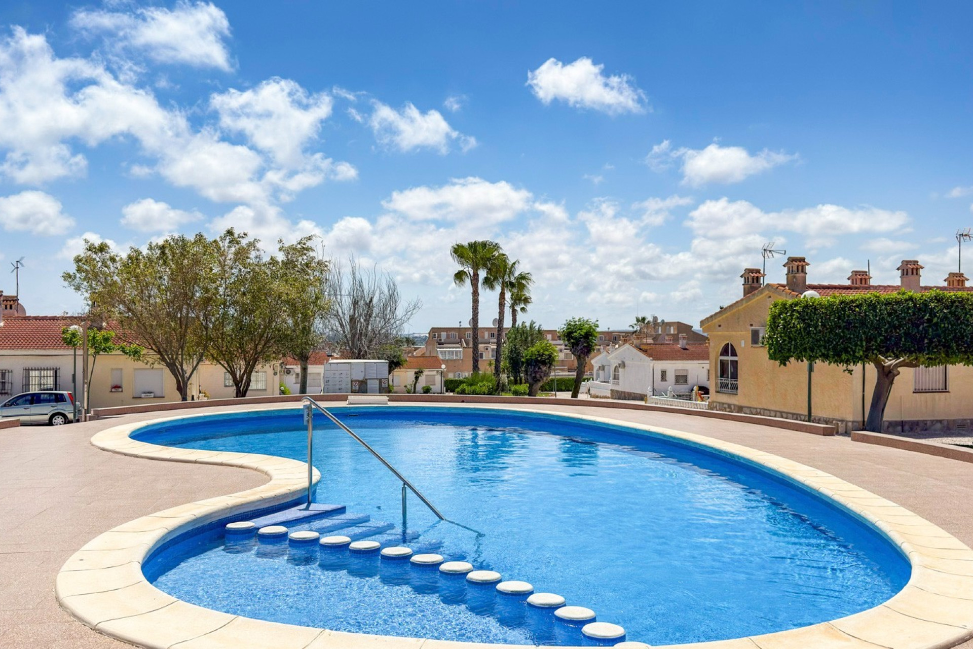 Resale - Townhouse - Ciudad Quesada