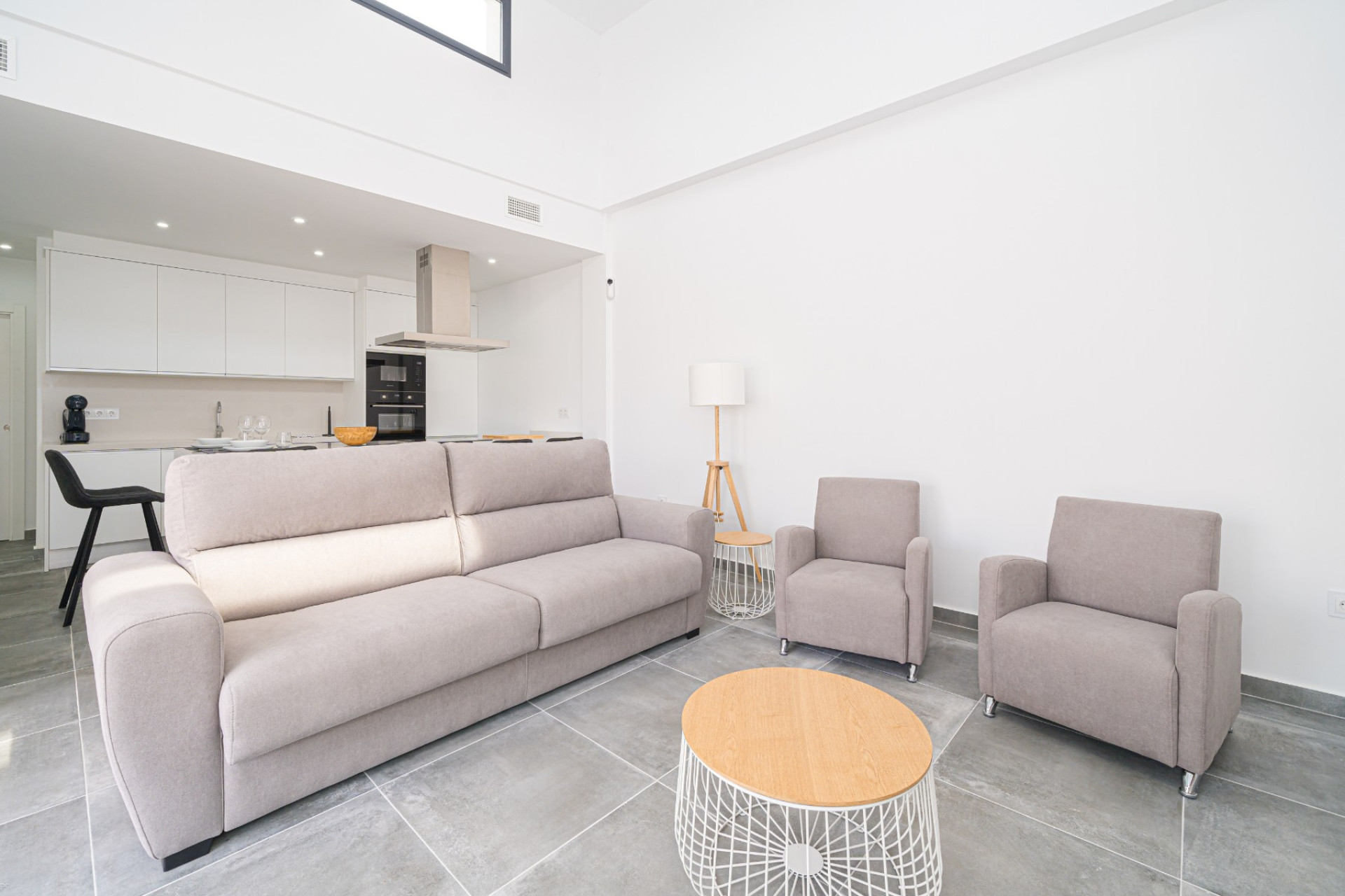 Resale - Townhouse - Daya Nueva