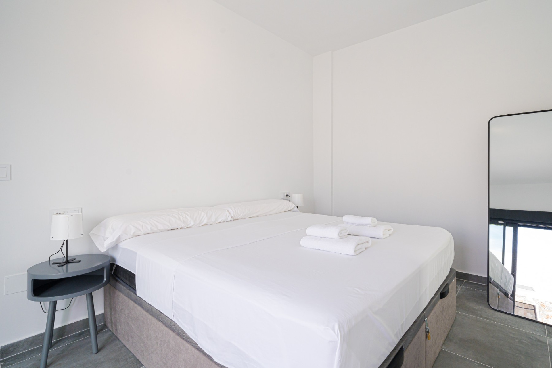 Resale - Townhouse - Daya Nueva