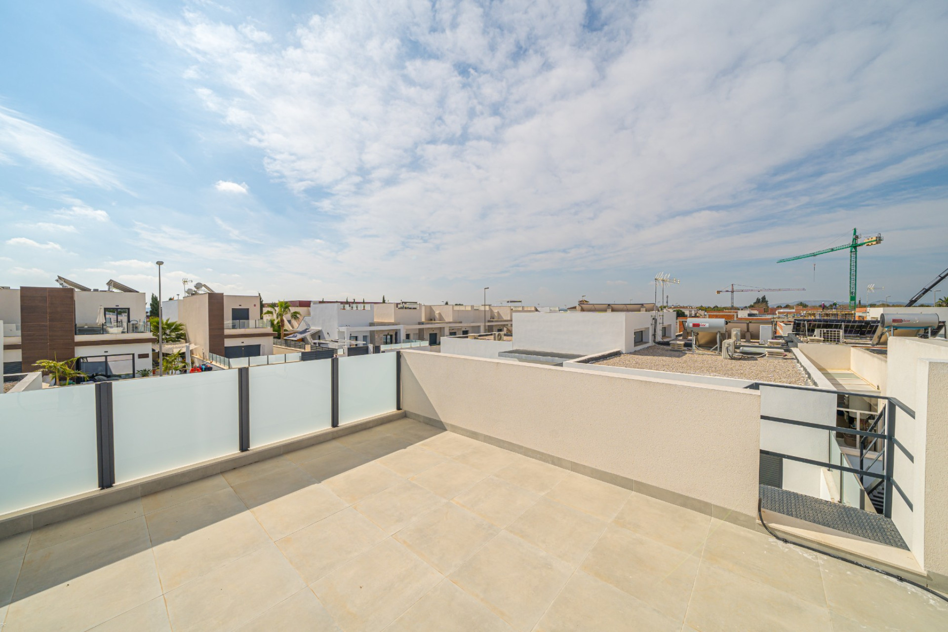 Resale - Townhouse - Daya Nueva