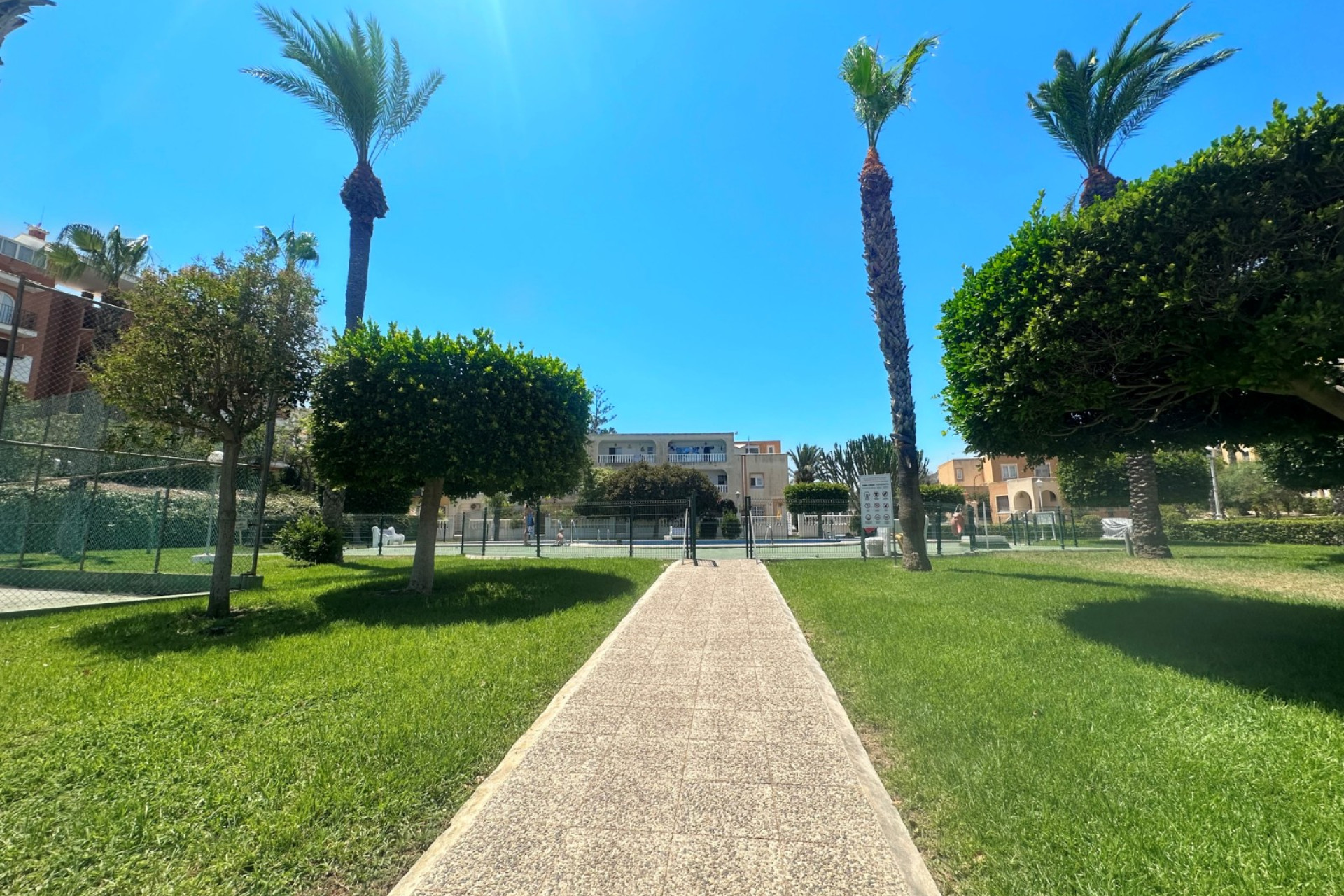 Resale - Townhouse - La Mata