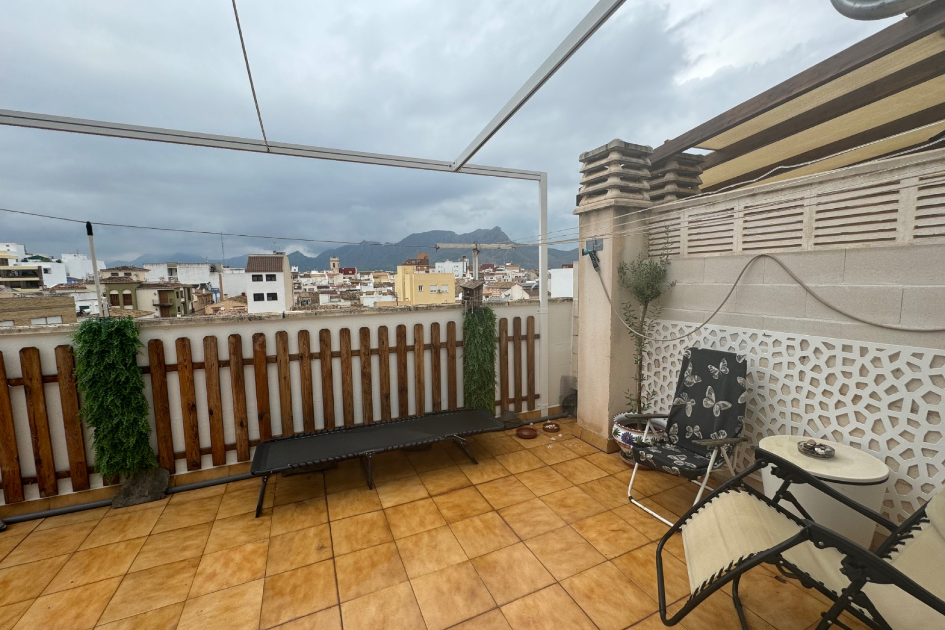 Resale - Townhouse - Ondara