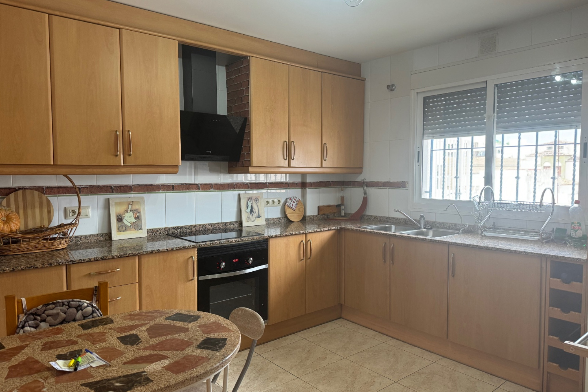 Resale - Townhouse - Ondara