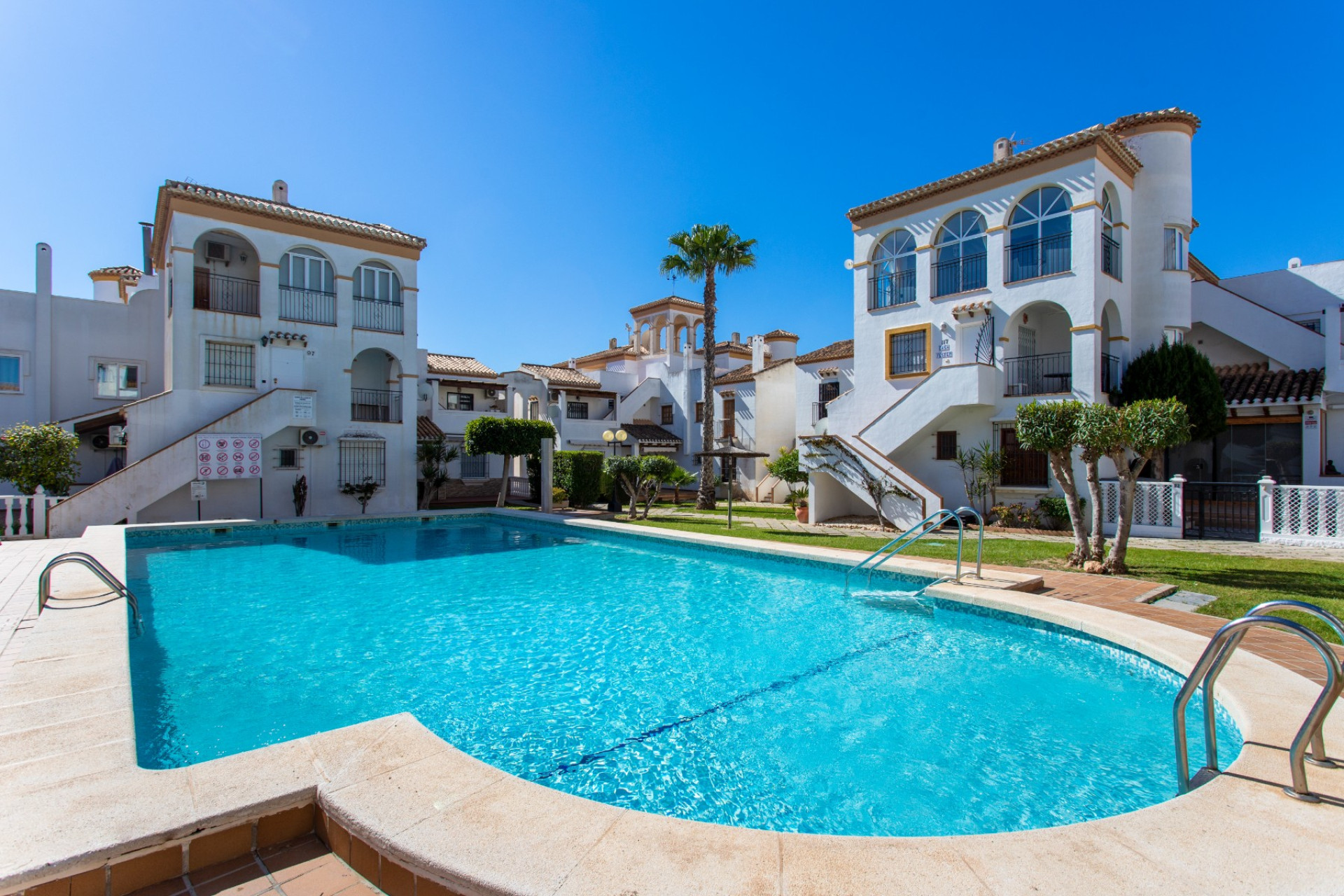 Resale - Townhouse - Orihuela Costa - Playa Flamenca