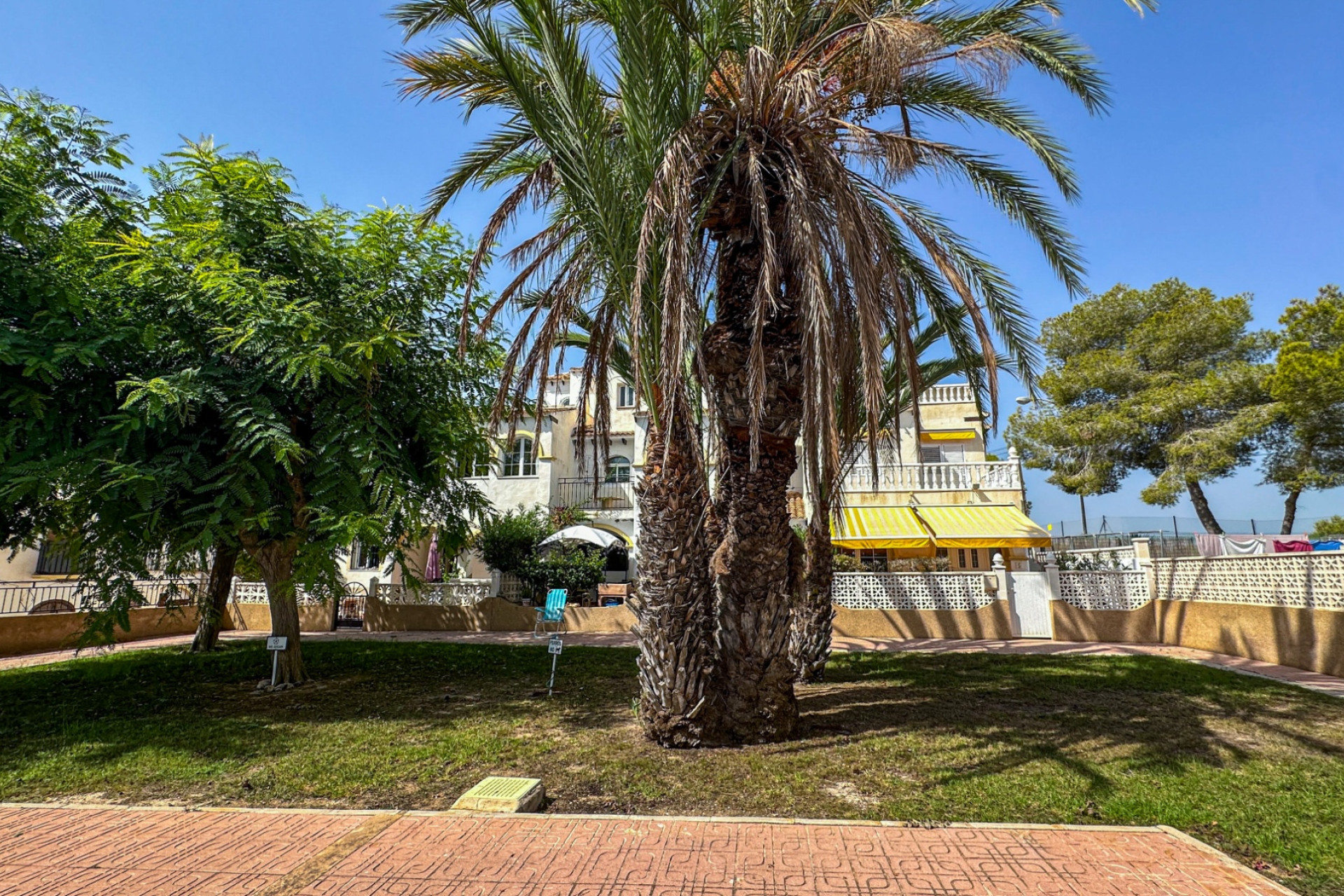 Resale - Townhouse - San Miguel de Salinas - Bellavista