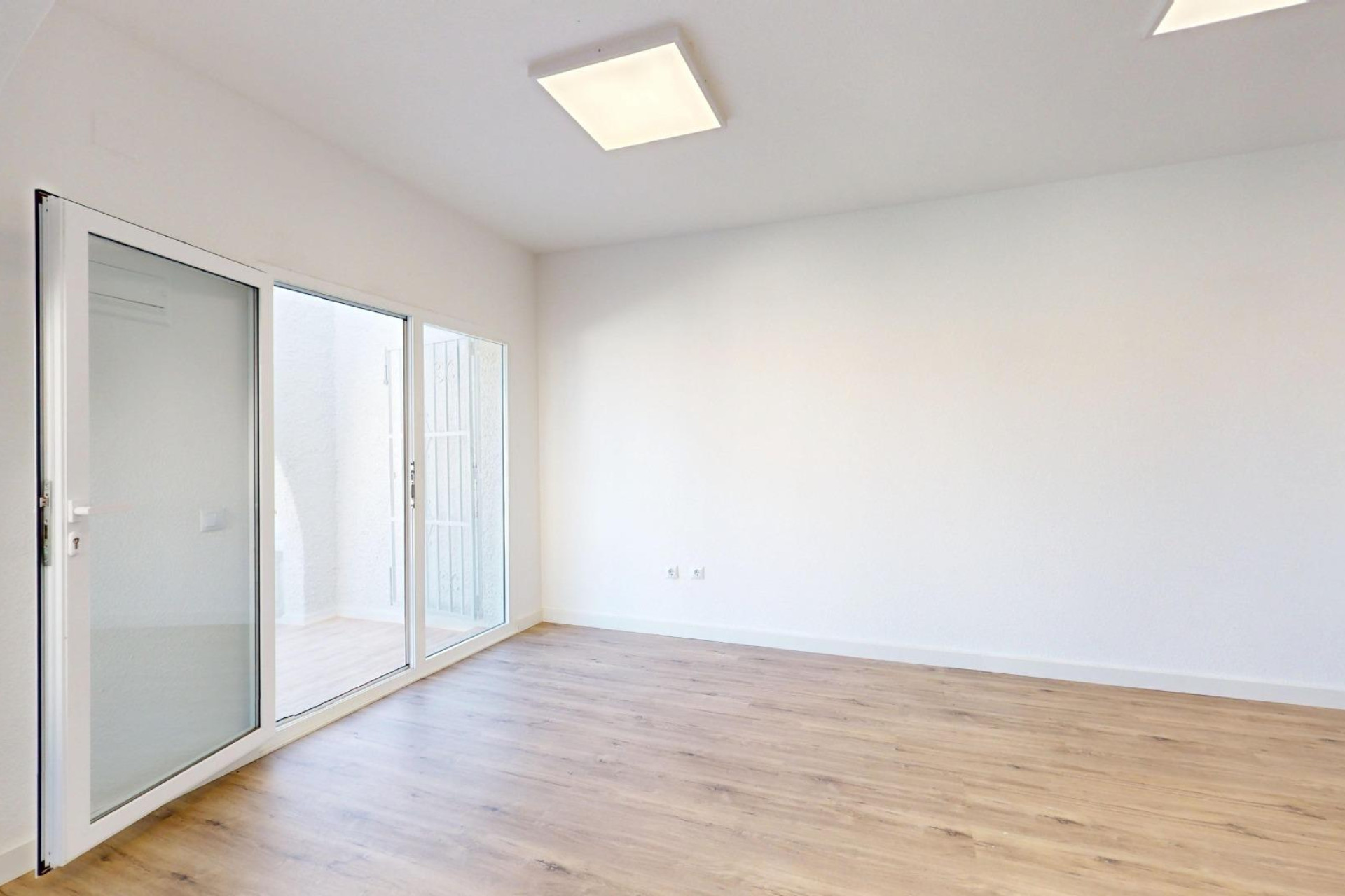 Resale - Townhouse - San Miguel de Salinas - BLUE LAGOON