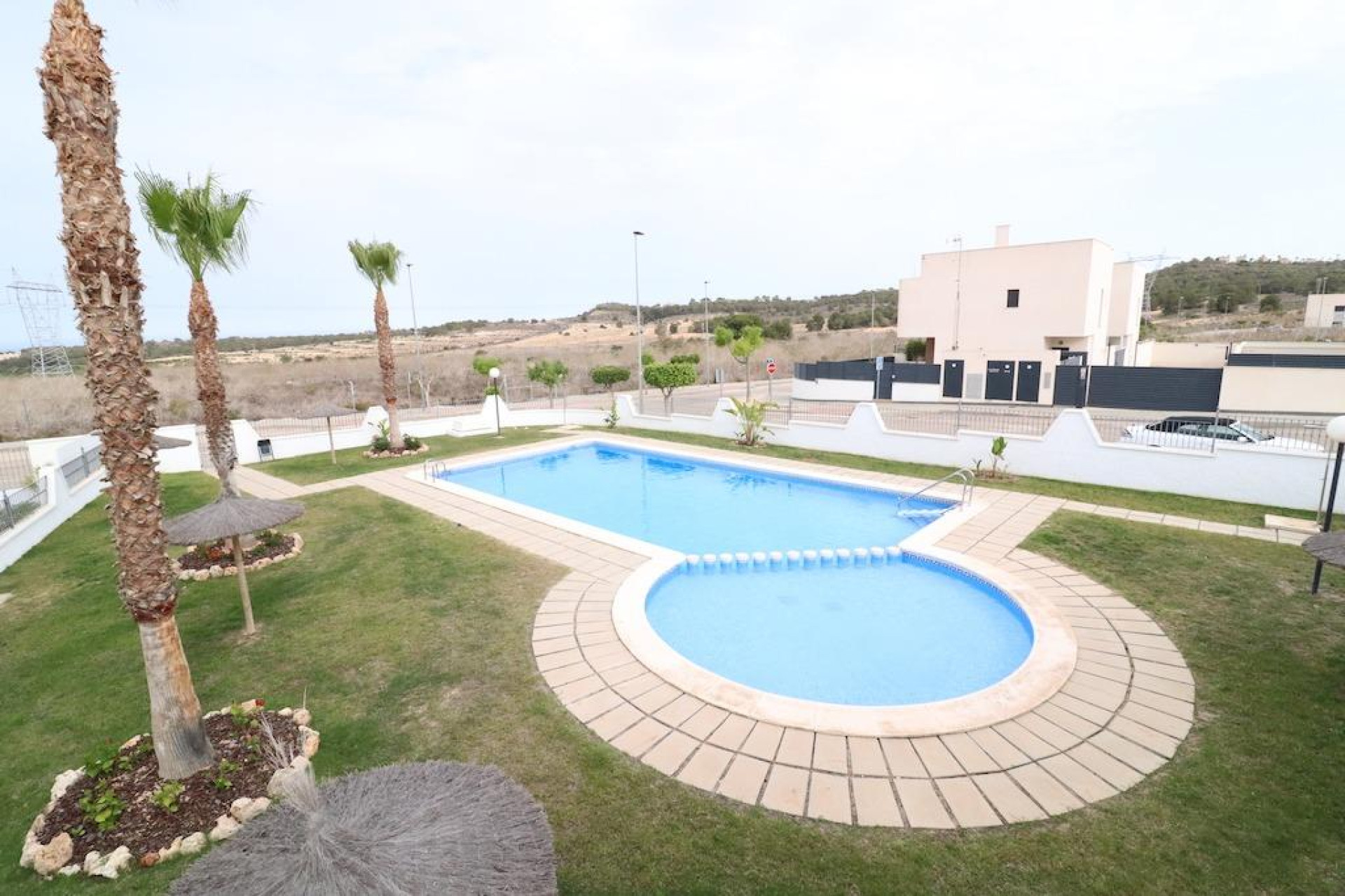 Resale - Townhouse - San Miguel de Salinas - Cerro Del Sol