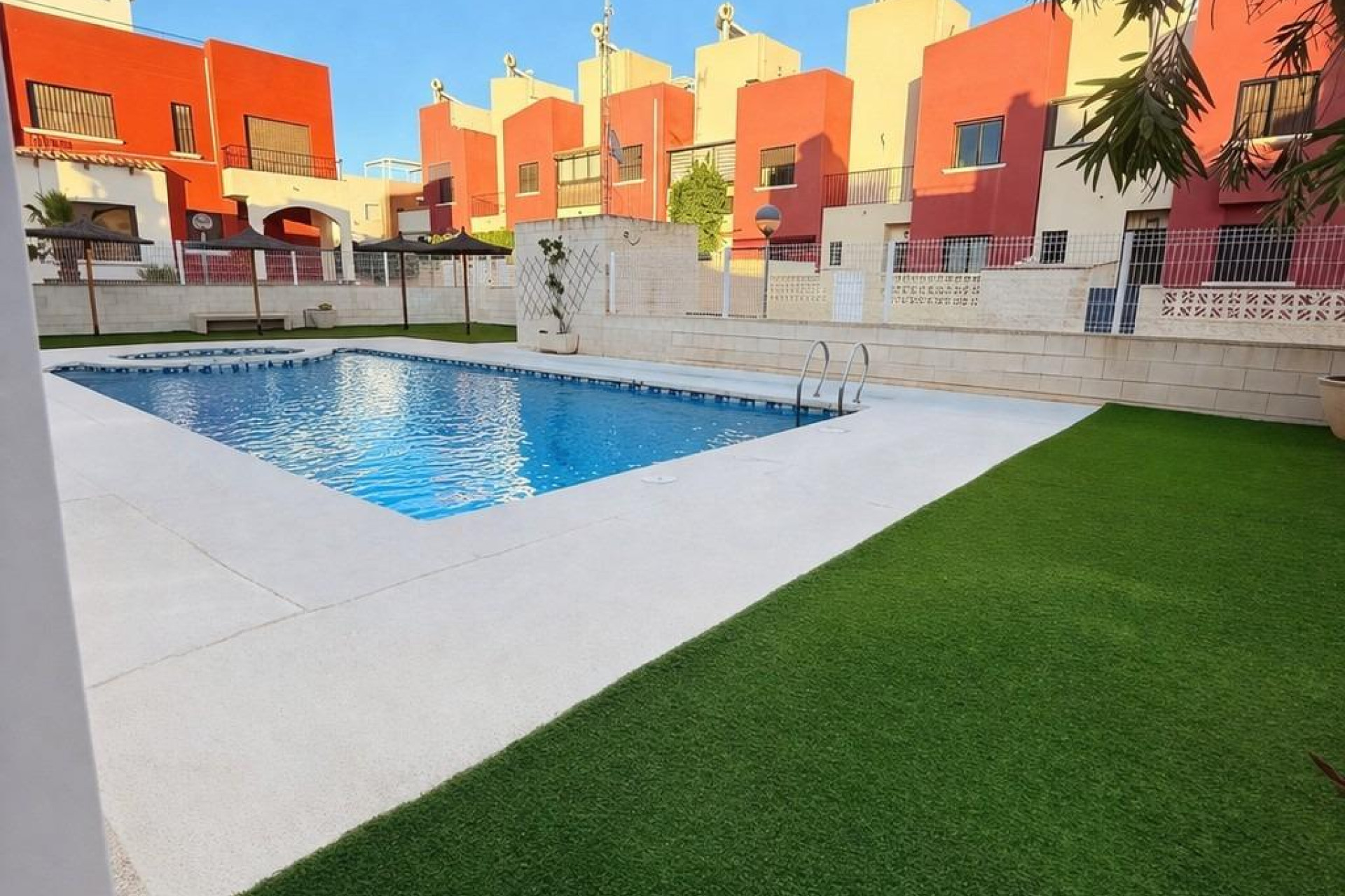 Resale - Townhouse - Torrevieja - Aguas Nuevas
