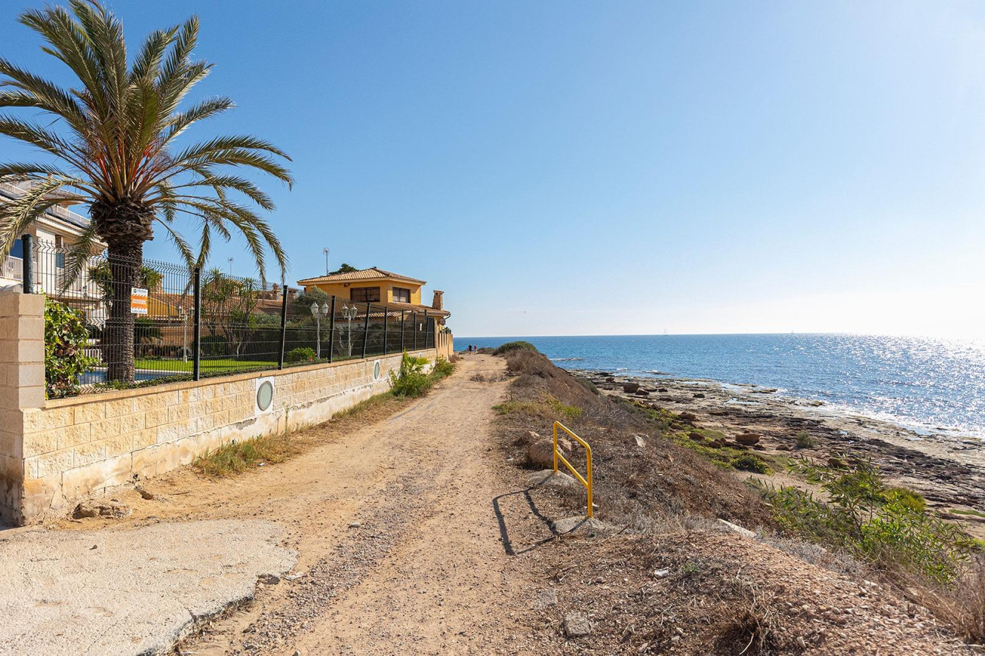 Resale - Townhouse - Torrevieja - Cala de cabo cervera