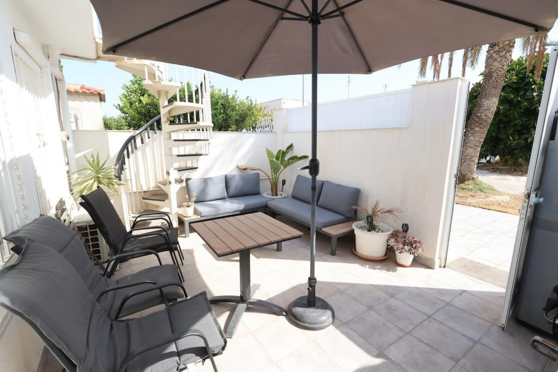 Resale - Townhouse - Torrevieja - La Siesta - El Salado -  Torreta