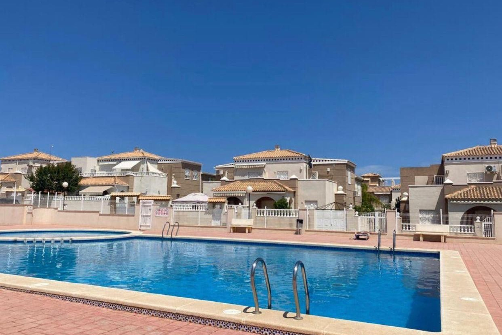 Resale - Townhouse - Torrevieja - Nueva Torrevieja