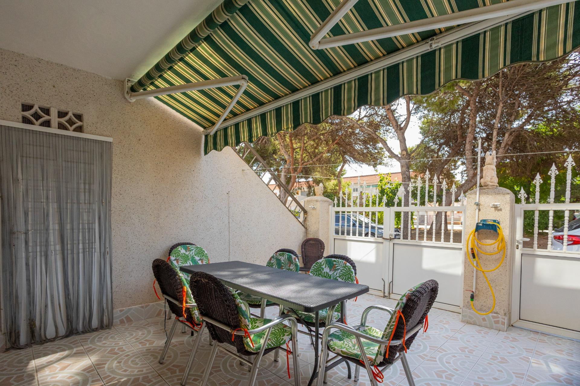 Resale - Townhouse - Torrevieja - Playa de los Naufragos