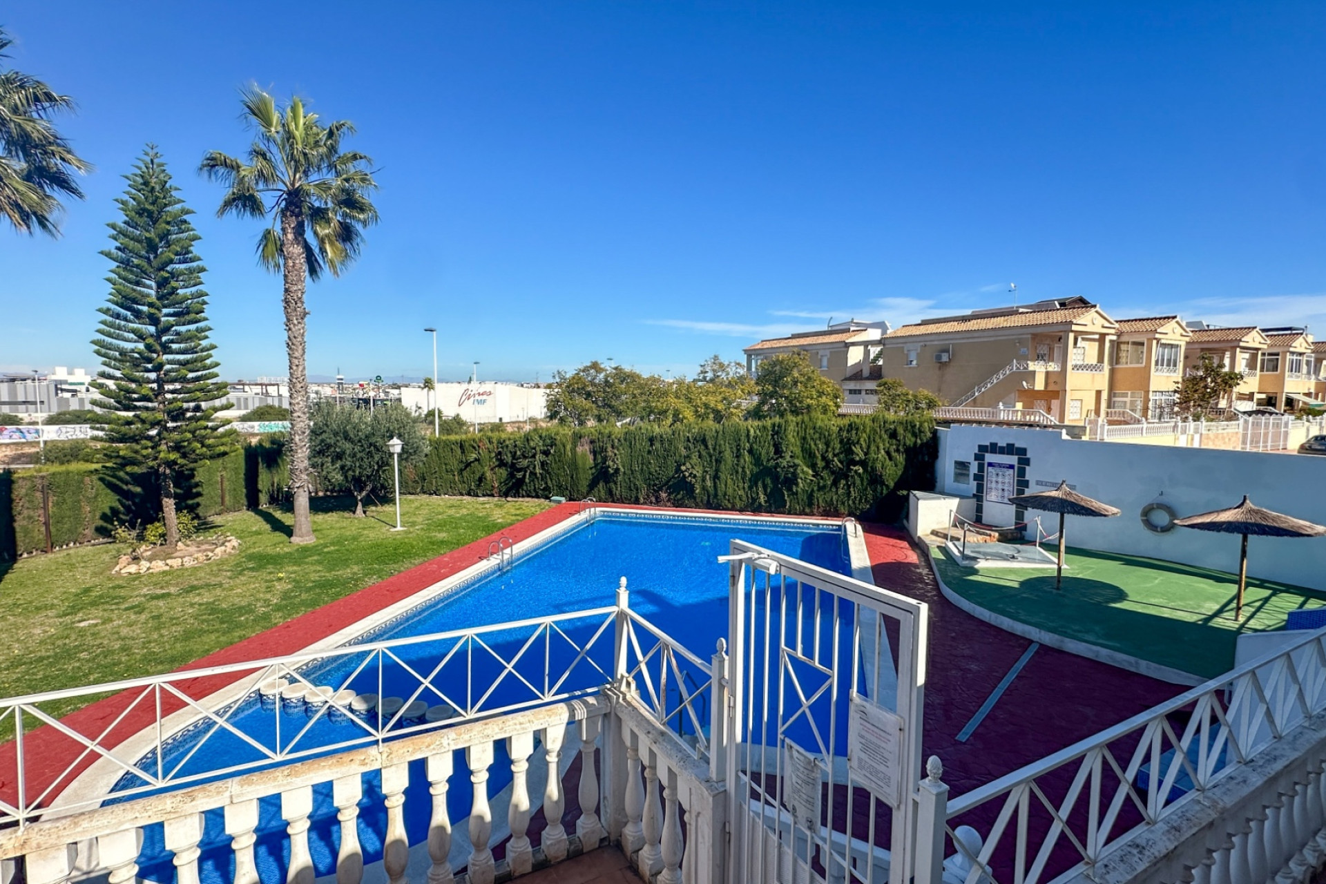 Resale - Townhouse - Torrevieja - torrevieja