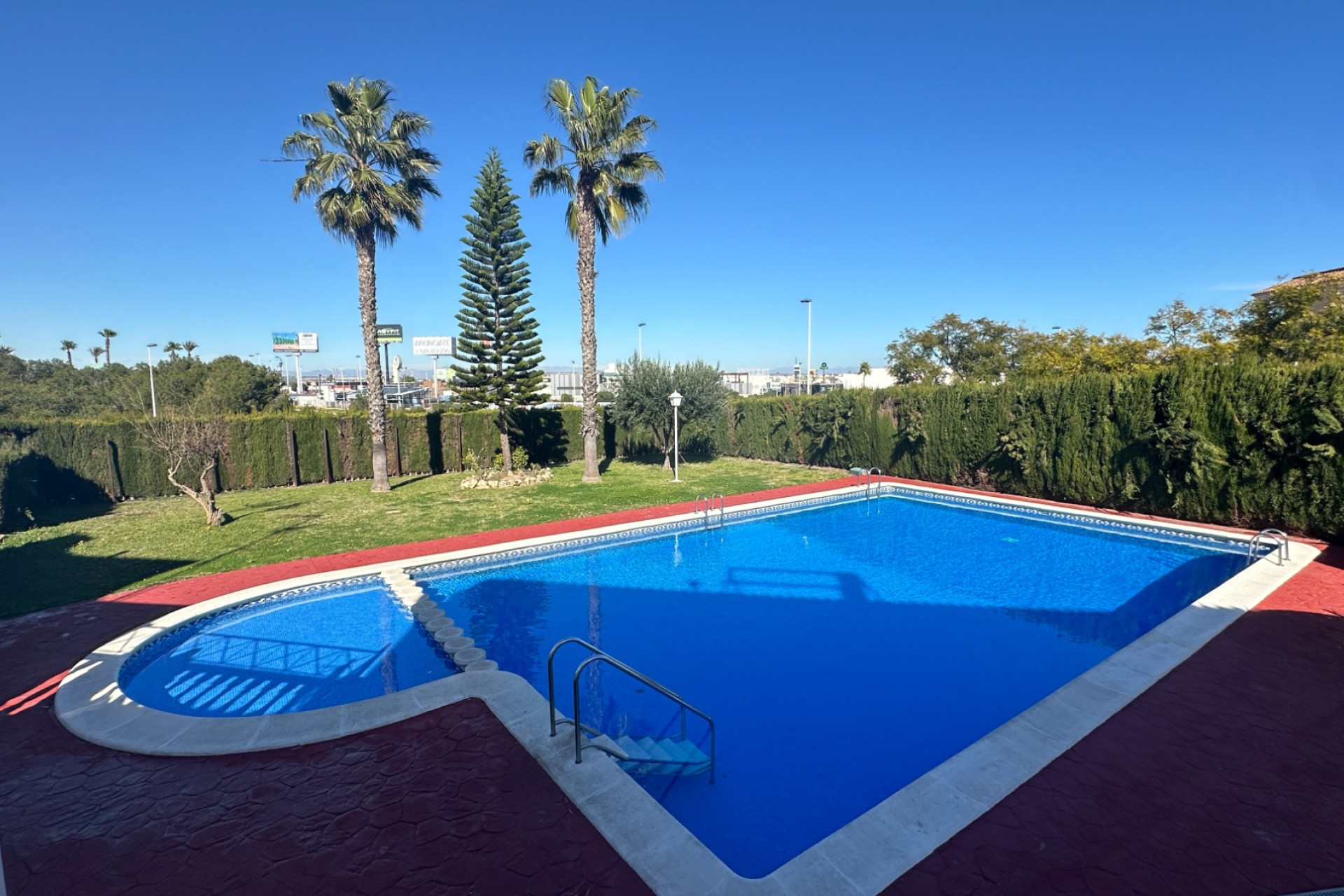 Resale - Townhouse - Torrevieja - torrevieja