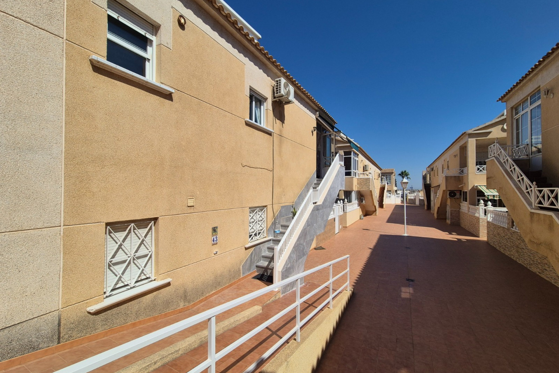 Resale - Townhouse - Torrevieja - torrevieja