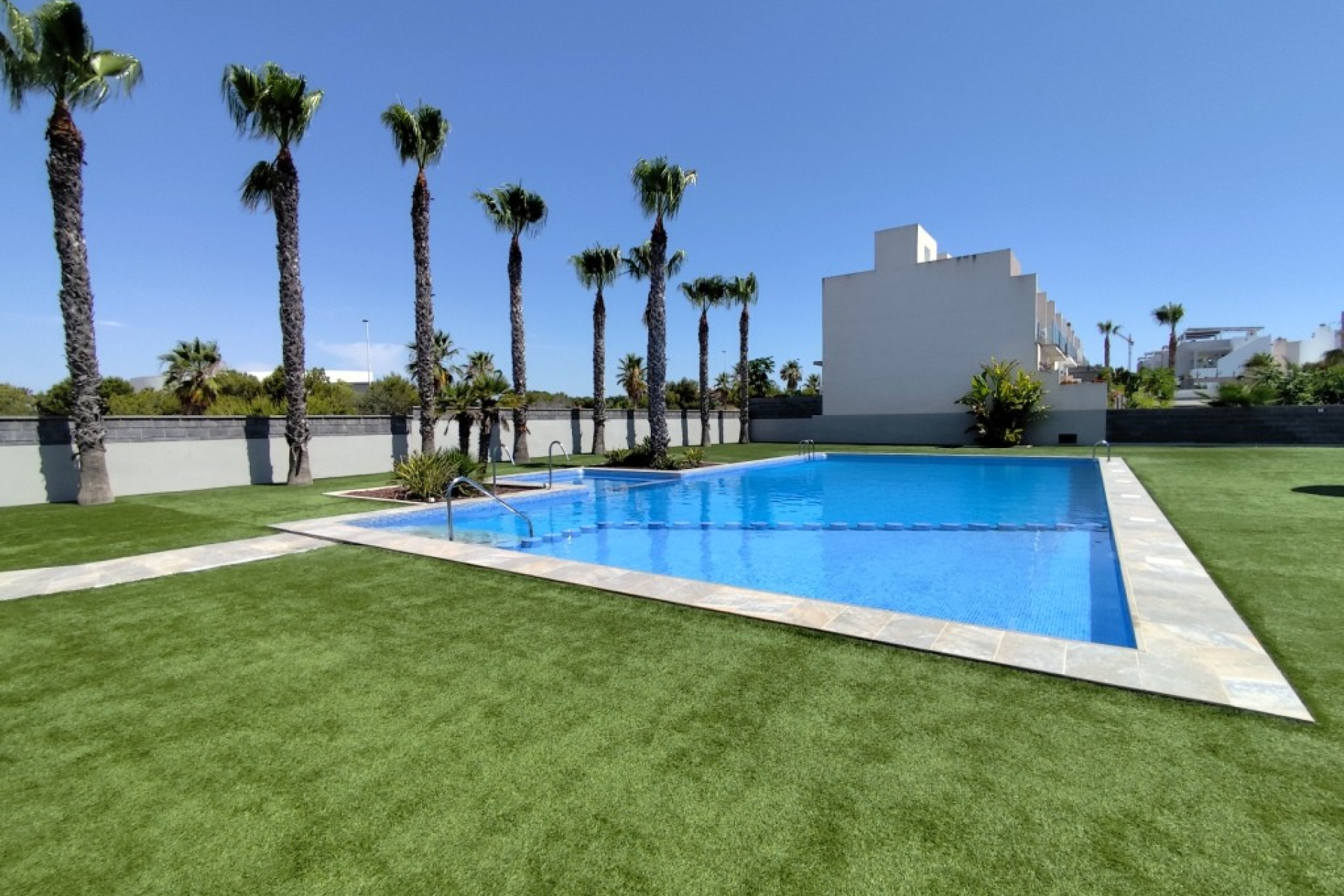 Resale - Townhouse - Torrevieja - torrevieja