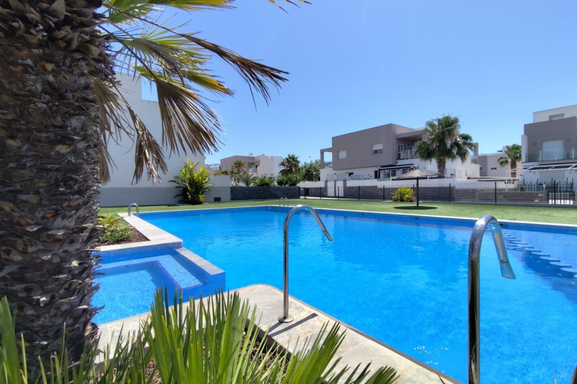 Resale - Townhouse - Torrevieja - torrevieja