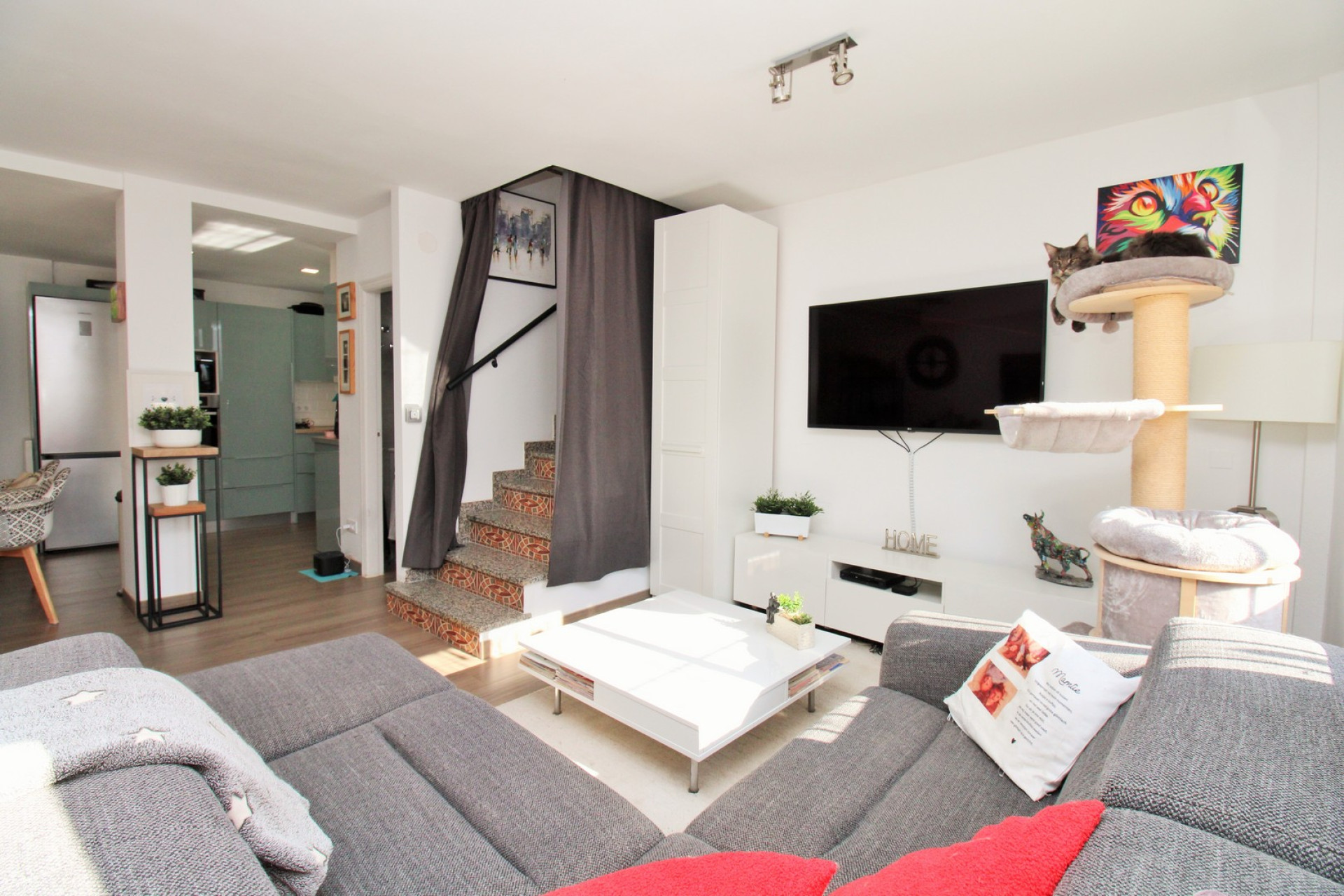 Resale - Townhouse - Villamartín