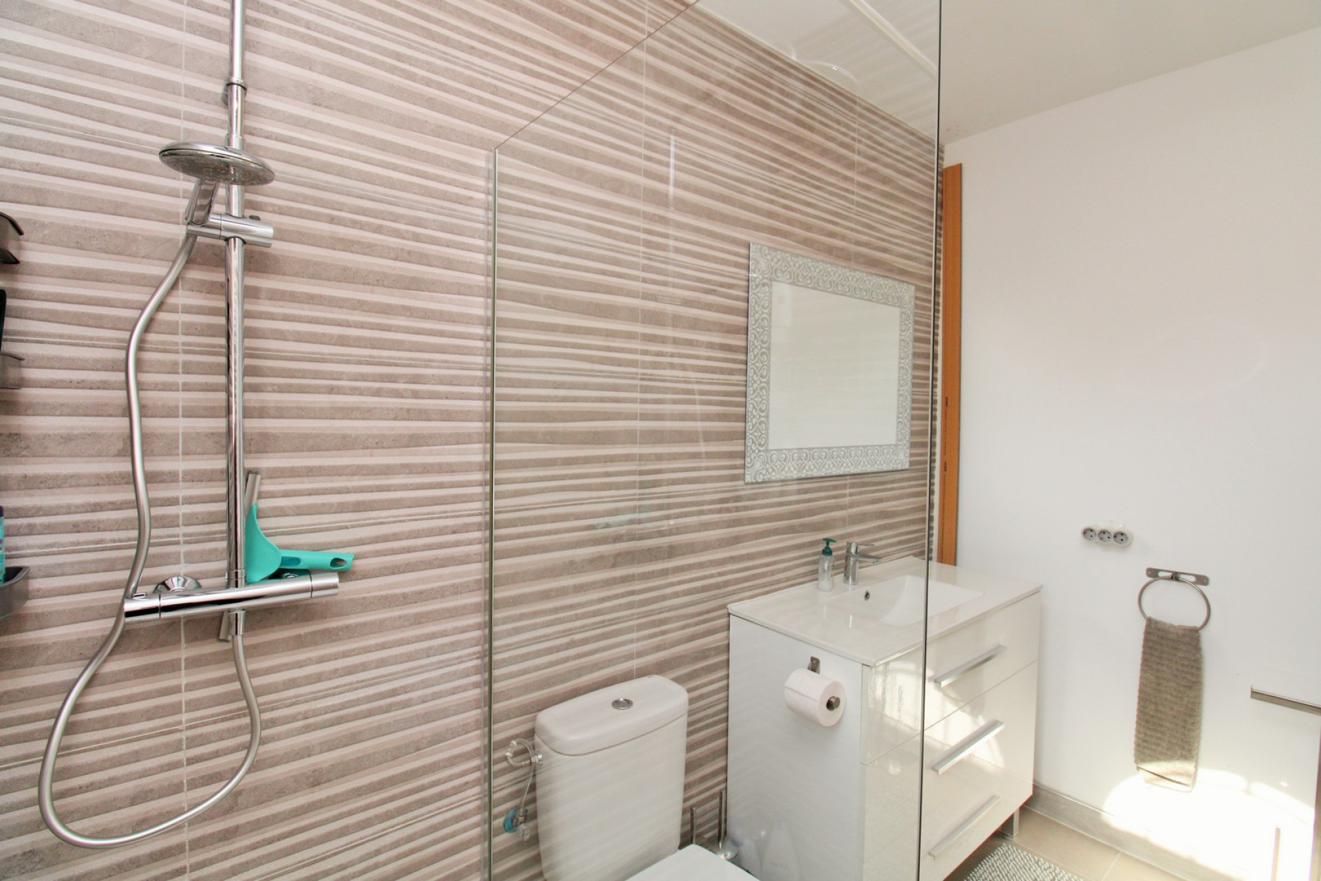 Resale - Townhouse - Villamartín