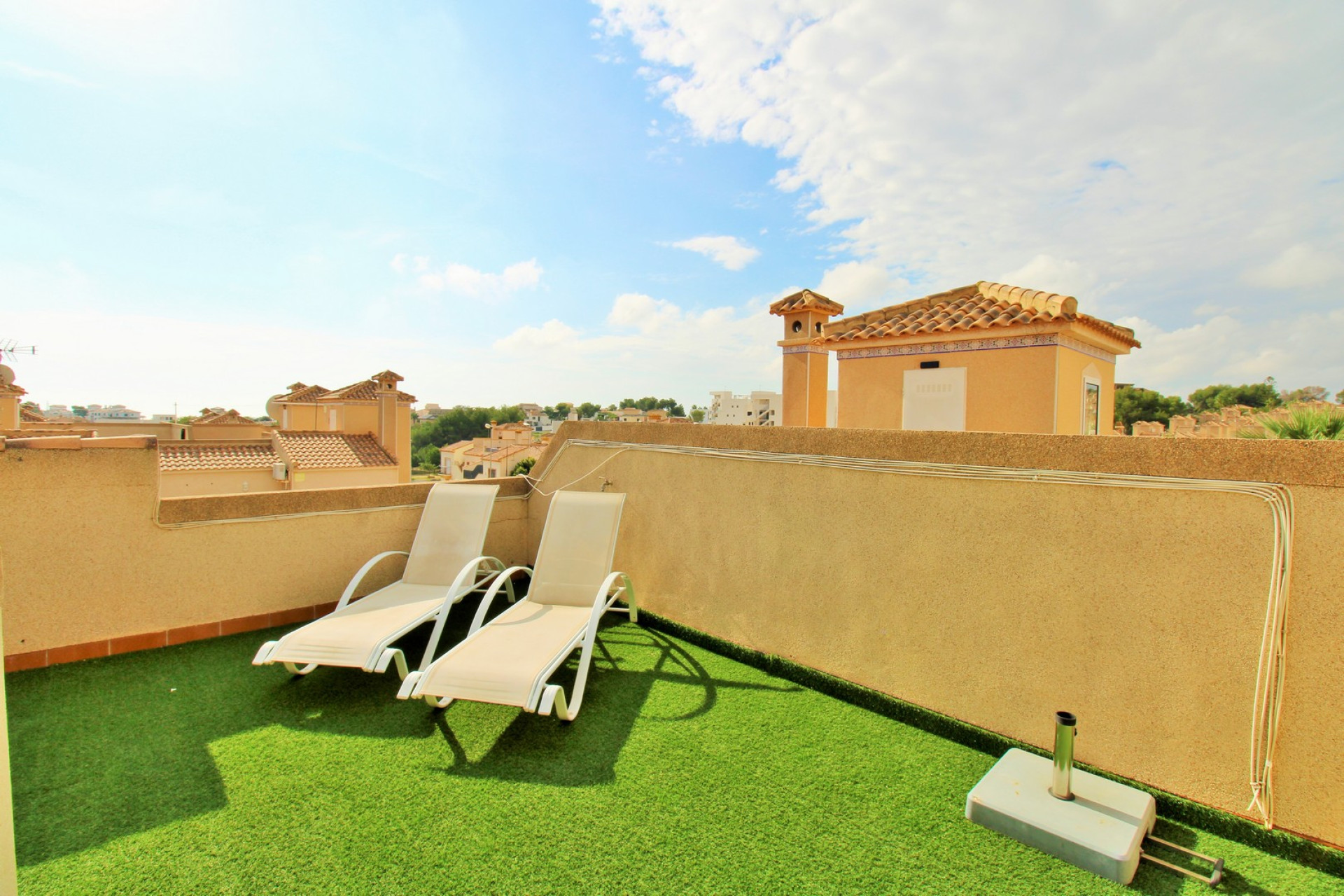 Resale - Townhouse - Villamartín